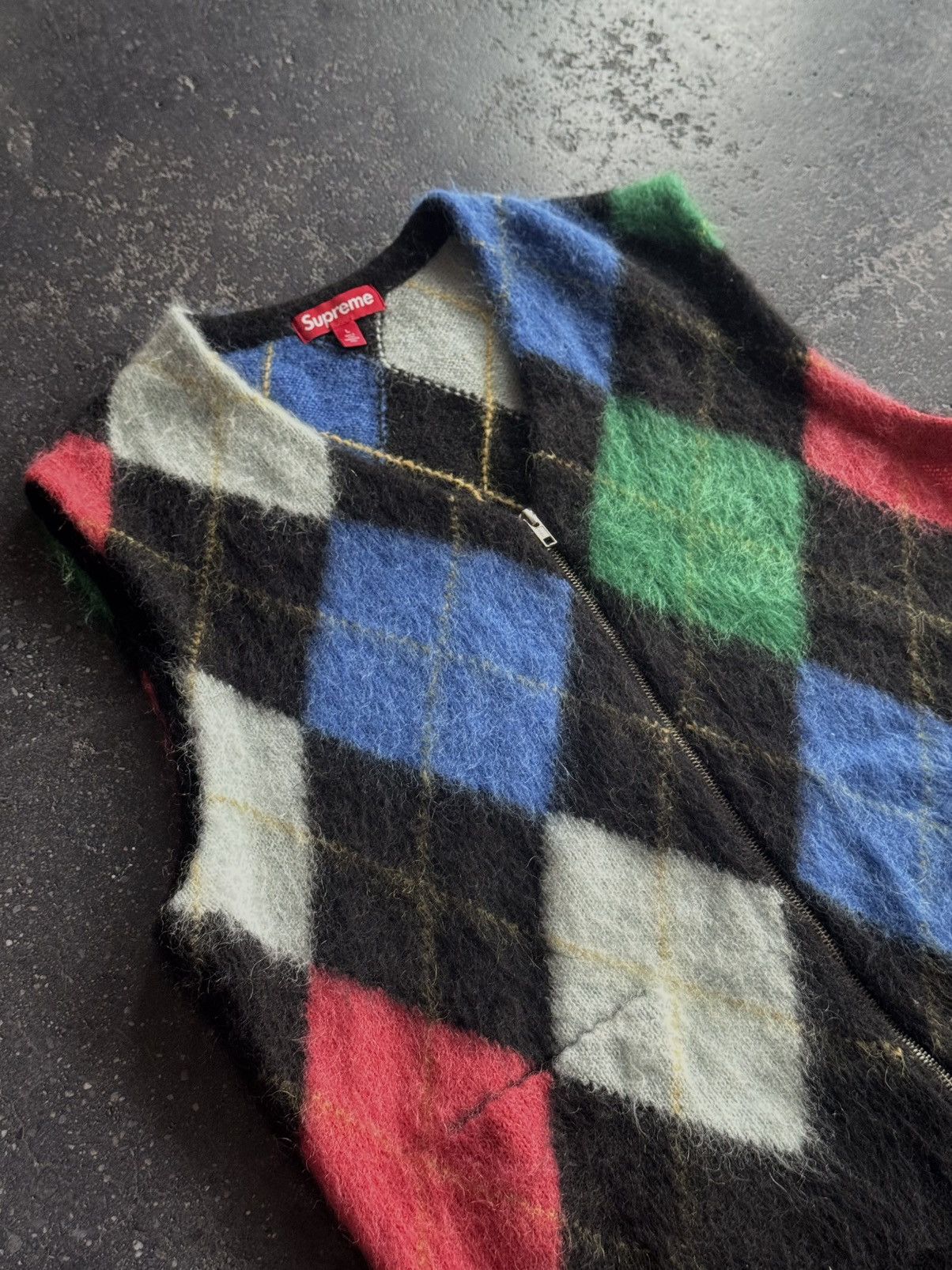 Supreme supreme brushed argyle zip up vest Size US L / EU 52-54 / 3 - 3 Thumbnail