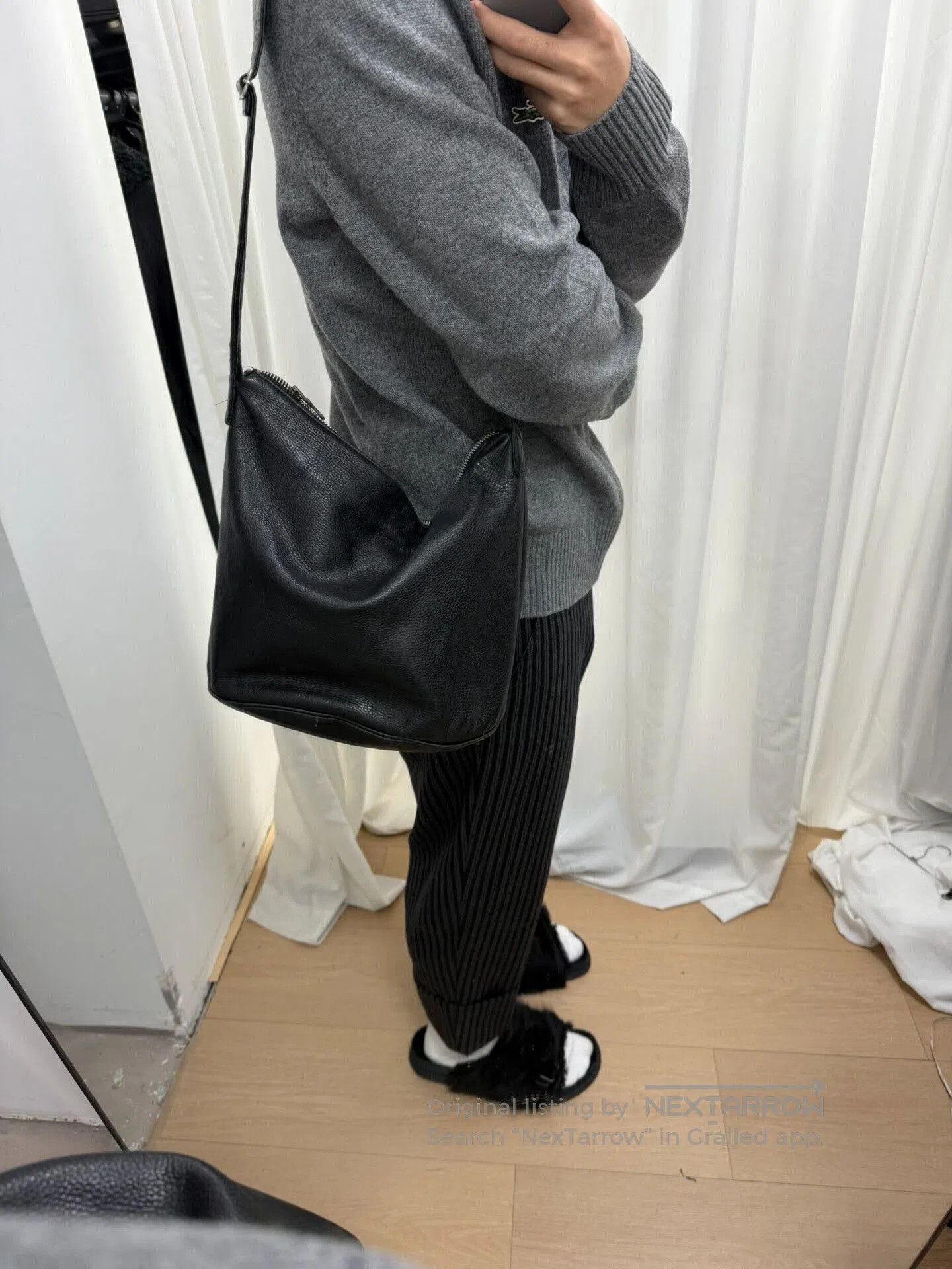 Yohji Yamamoto Yohji Yamamoto Black Leather Shoulder Bag. Size ONE SIZE - 7 Thumbnail