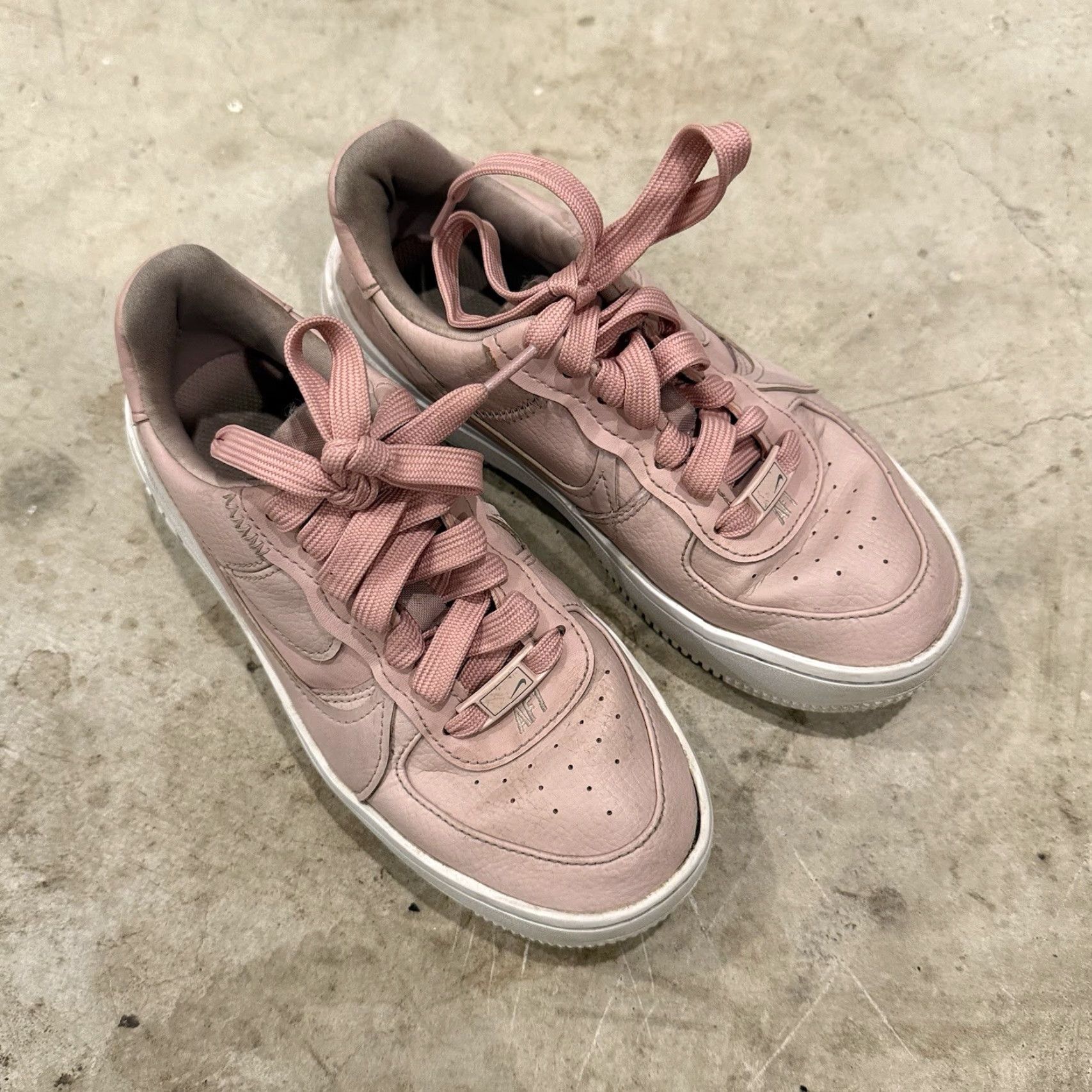 Nike Nike Air Force 1 Platform “Oxford Rose” DJ9946-602 Women’s 5.5 Pink Oxford Rose 90s Nike Air Force 1 Platform Women’s Athletic Casual Shoes Size US 5.5 / IT 35.5 - 4 Thumbnail