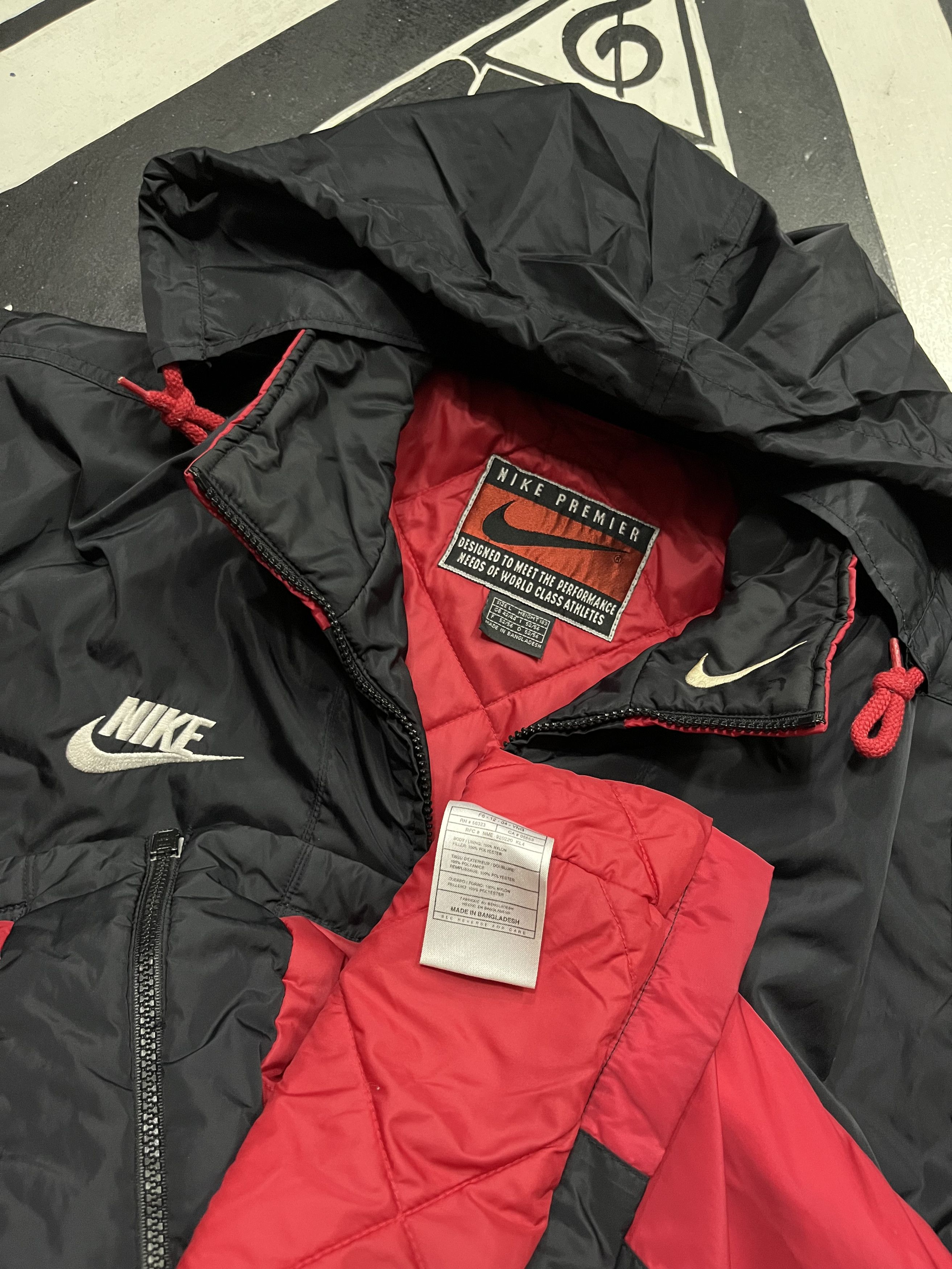 Nike VTG NIKE JACKET Size US L / EU 52-54 / 3 - 5 Thumbnail