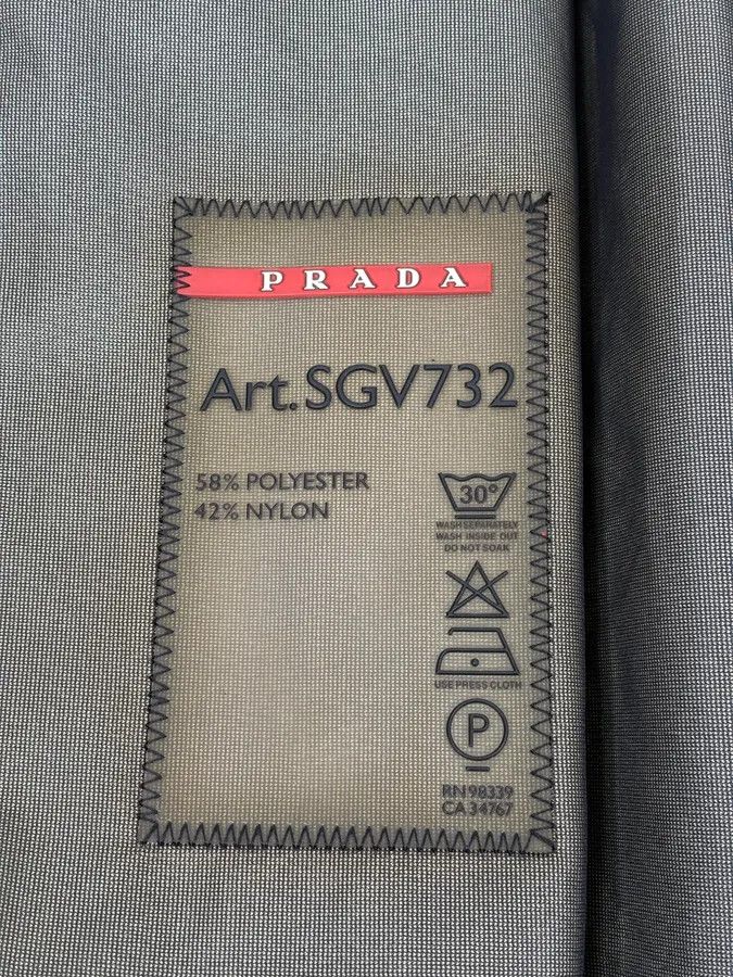 Prada AW2007 Prada Black Minimalist Long Jacket Size US L / EU 52-54 / 3 - 10 Thumbnail