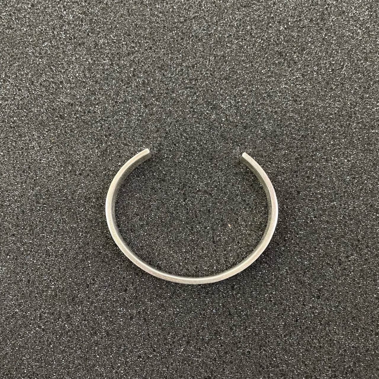 Gucci Gucci Size 19 Double G bee open bracelet 2501-Nextarrow Size ONE SIZE - 3 Thumbnail