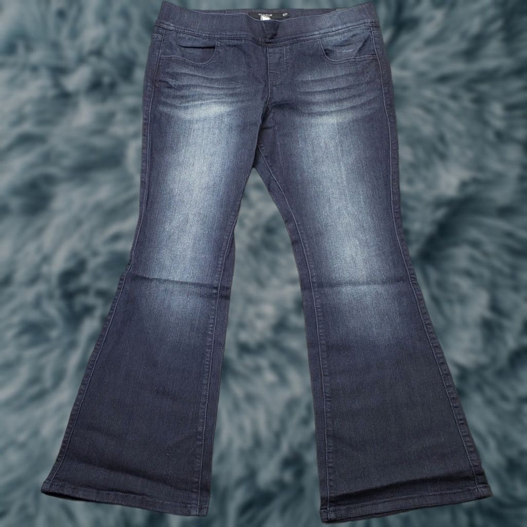 Torrid Torrid Bootcut Jeans Womens XS Blue Denim Dark Wash Pull-On Flat Front Size 26" / US 2 / IT 38 - 1 Thumbnail