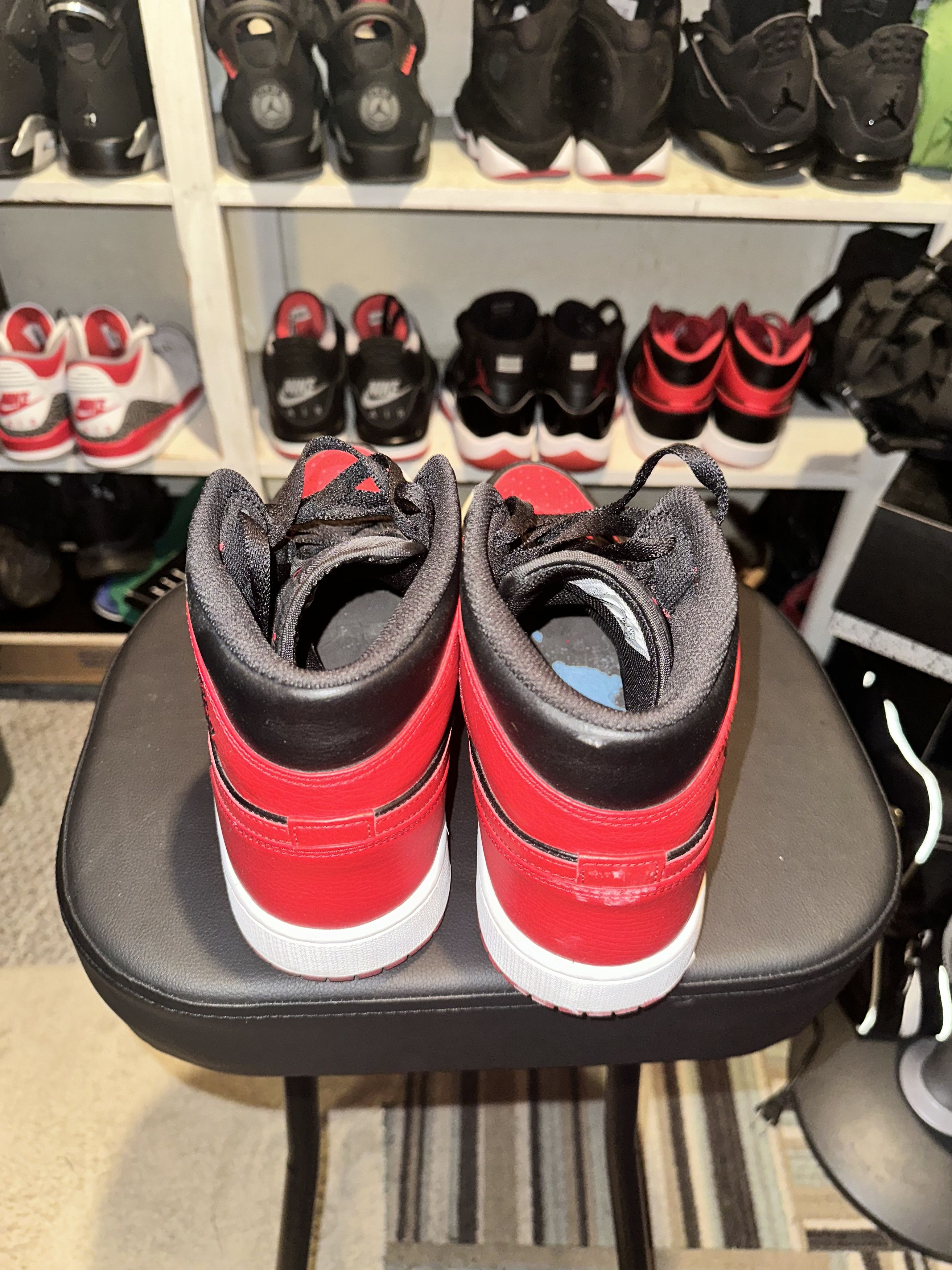 Nike Air Jordan 1 Mid - Banned Size US 10 / EU 43 - 3 Thumbnail