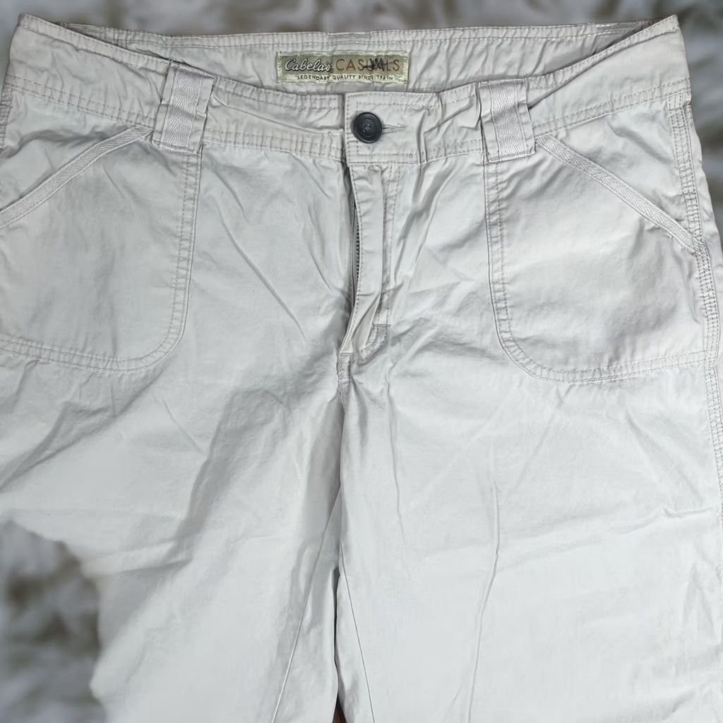 Vintage Cabela’s Casual Capri Womens Size 12 Chino Crop Pants Beige 100% Cotton (Regular) Mid Rise Belt Loops Inseam 17 in Cropped Leg Opening 9 in Size 34" / US 12 / IT 48 - 1 Thumbnail