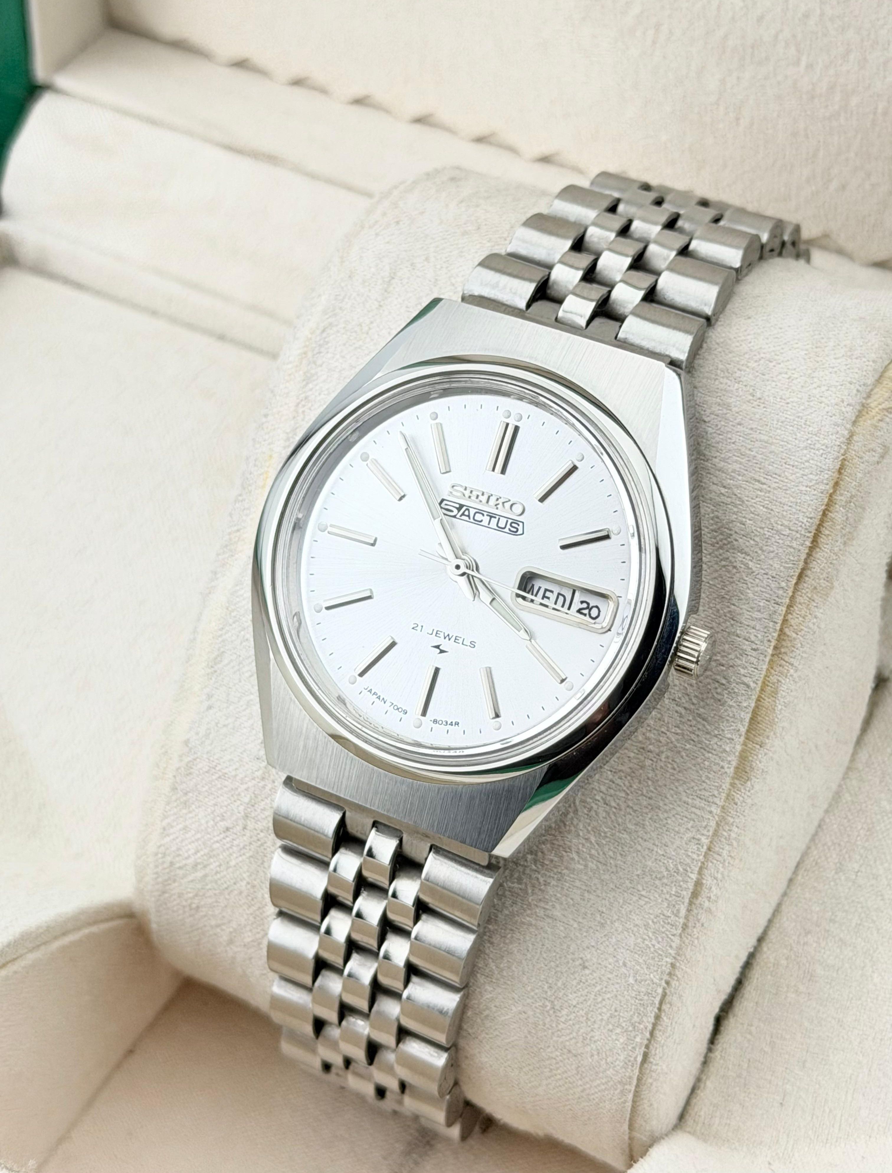 Seiko Vintage Seiko 5 Actus Men's Wrist Automatic Watch|Day-Date Size 36 - 3 Thumbnail