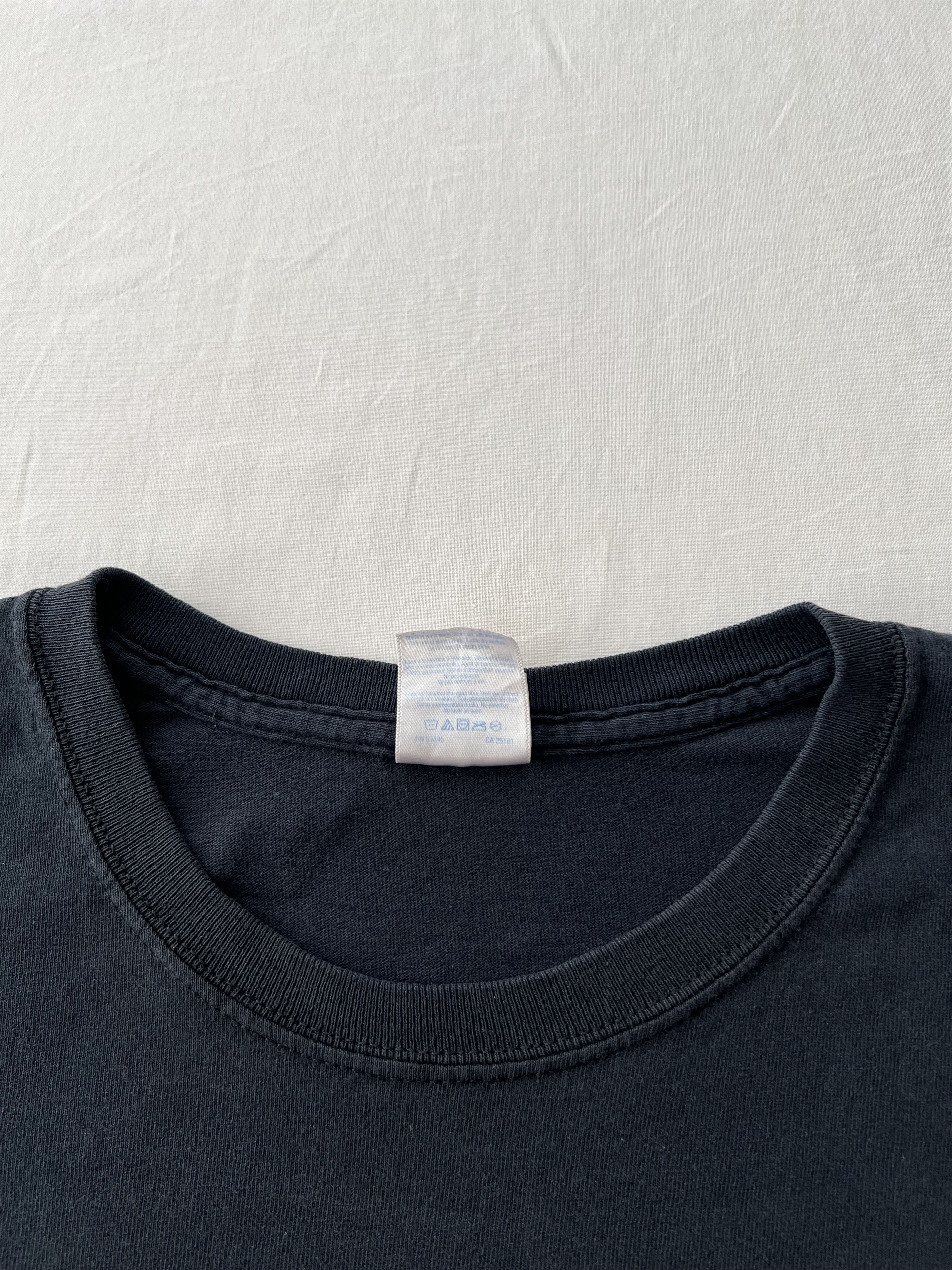 Band Tees Vintage 2000s John Lennon The Beatles Black T-shirt Size US XL / EU 56 / 4 - 8 Thumbnail