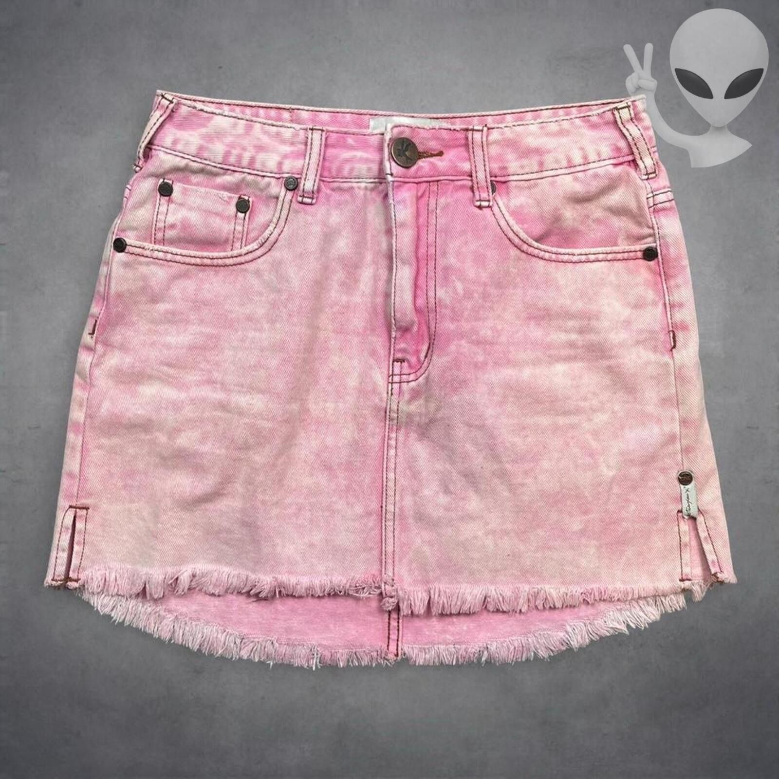 One Teaspoon One Teaspoon 2020 High Waist Pink Mini Skirt 24 Size 42" / US 20 - 3 Thumbnail