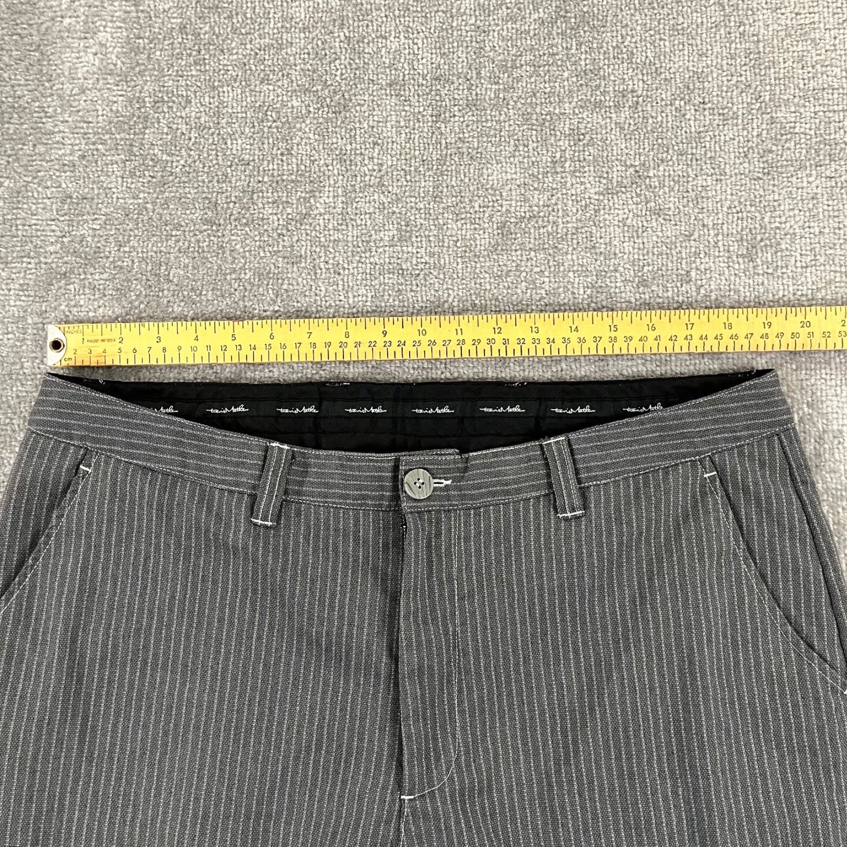 TravisMathew TRAVIS MATHEW Shorts Mens Size 38 x 10.5" Gray Striped Golf Khakis Casual Blend Shirt? Size US 38 / EU 54 - 5 Thumbnail