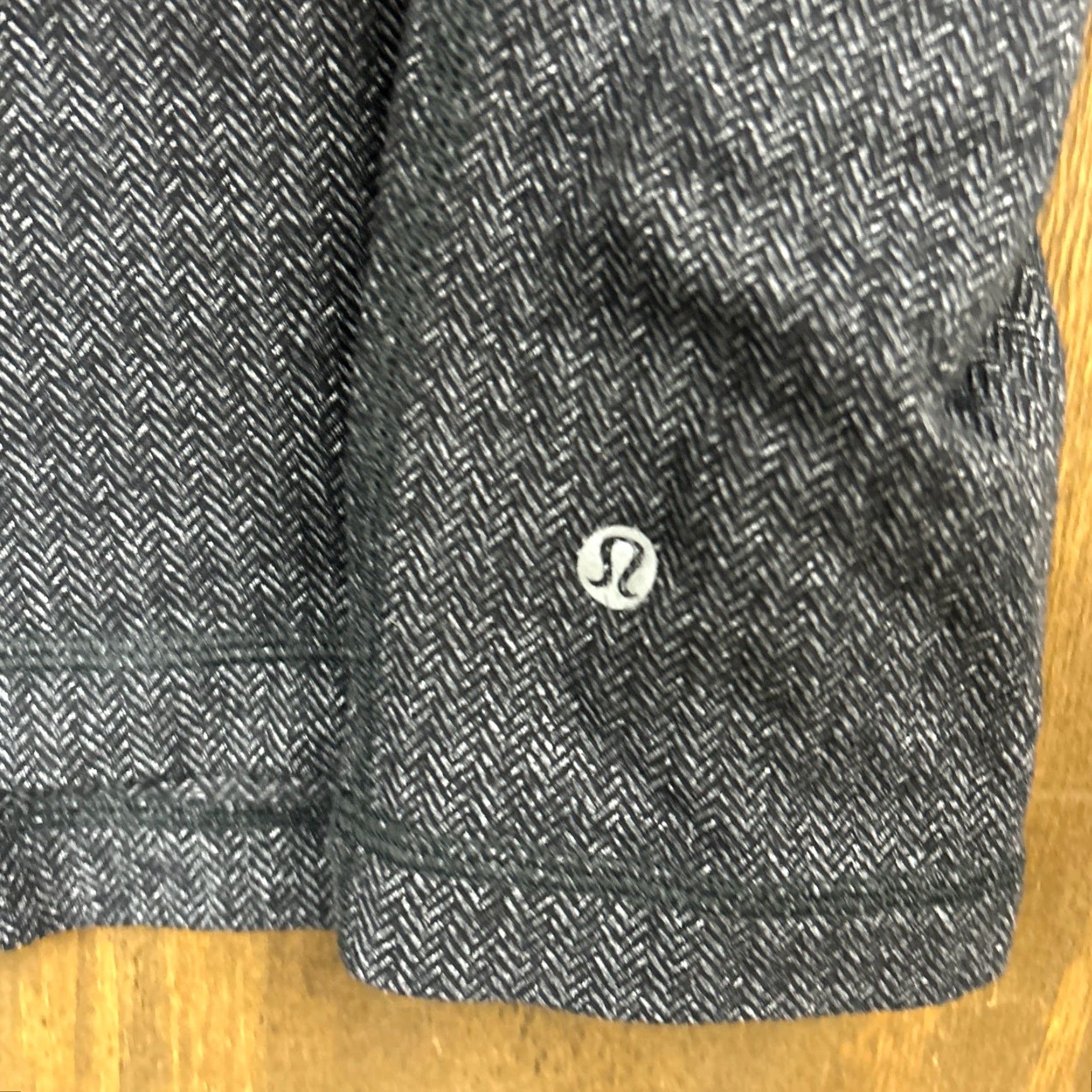 Lululemon Lululemon Mens Sweatshirt Gray Pullover 1/4 Zip Surge Stretch Hooded Zip Sweat Session L Size US L / EU 52-54 / 3 - 4 Thumbnail