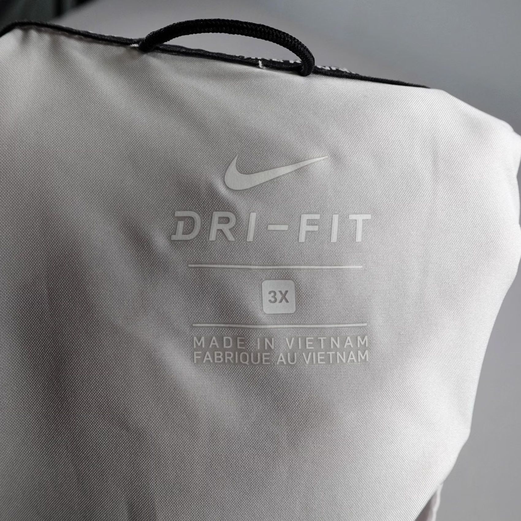 Nike Nike Jacket Women 3X Gray Geometric Windbreaker 1/2 Zip Pullover Dri Fit Running Size XXL / US 16-18 / IT 52-54 - 7 Thumbnail