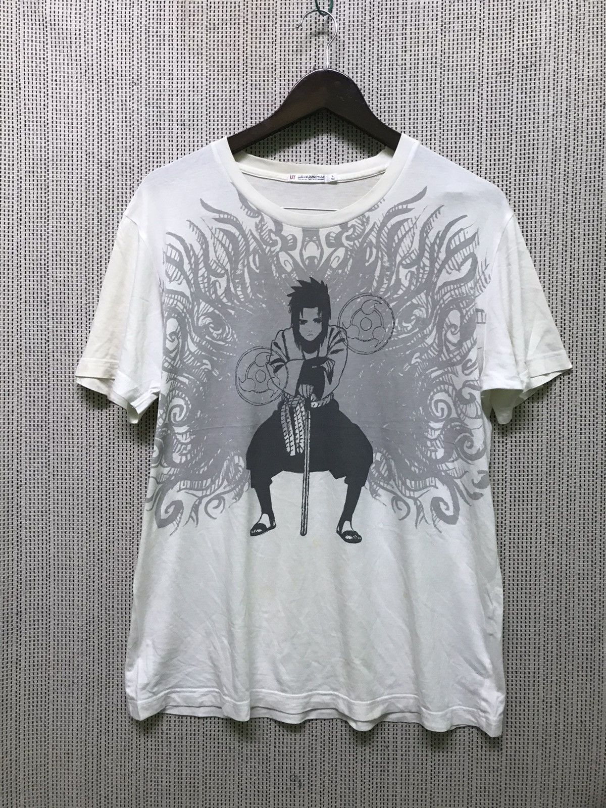 Anime × Japanese Brand × Vintage Naruto Shippuuden - Uchiha Sasuke - T-Shirt (Uniqlo) Size US L / EU 52-54 / 3 - 1 Thumbnail