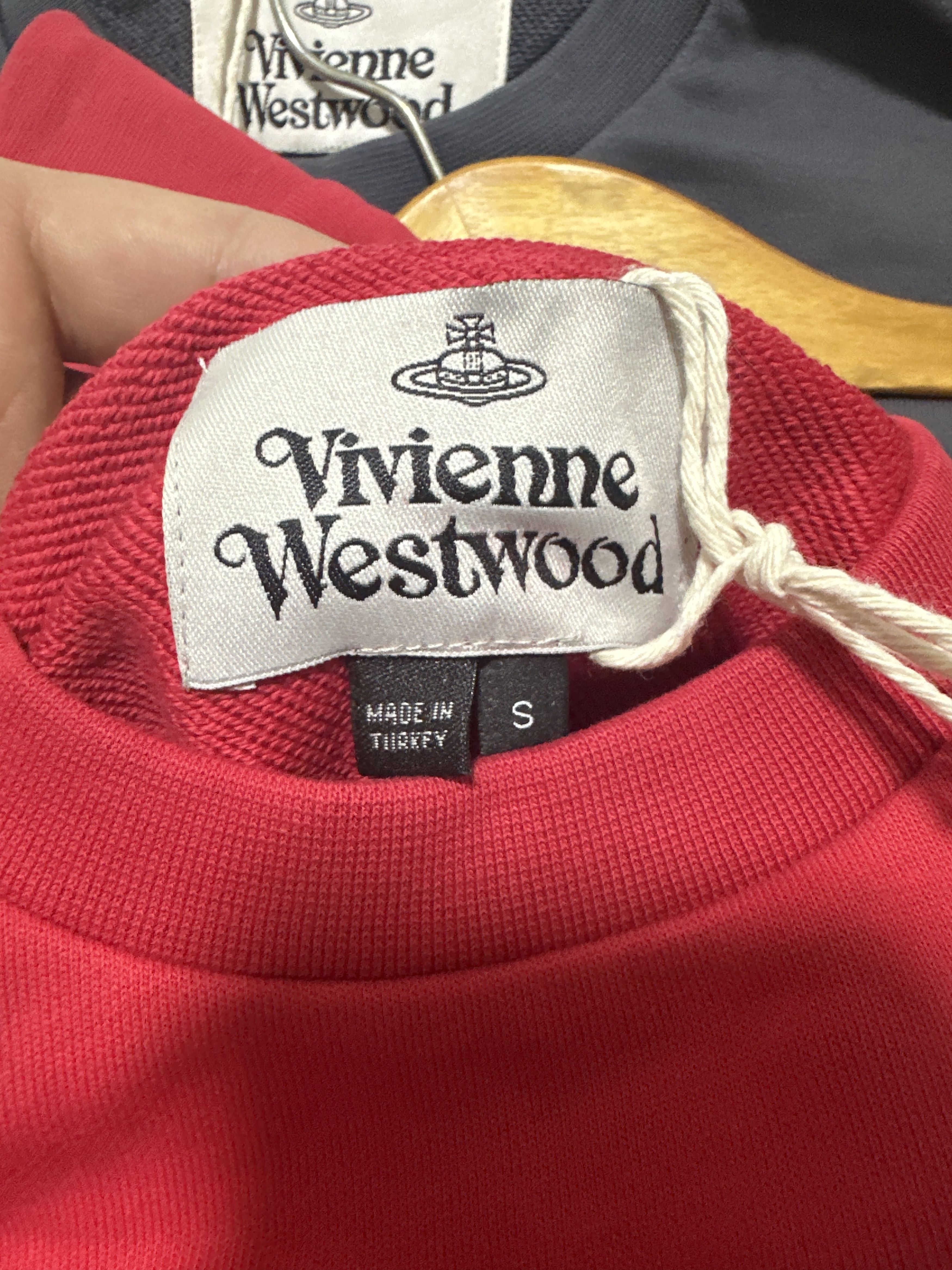 Vivienne Westwood Vivienne Westwood Orb Logo Sweatshirt Red Size Small Size US S / EU 44-46 / 1 - 5 Thumbnail