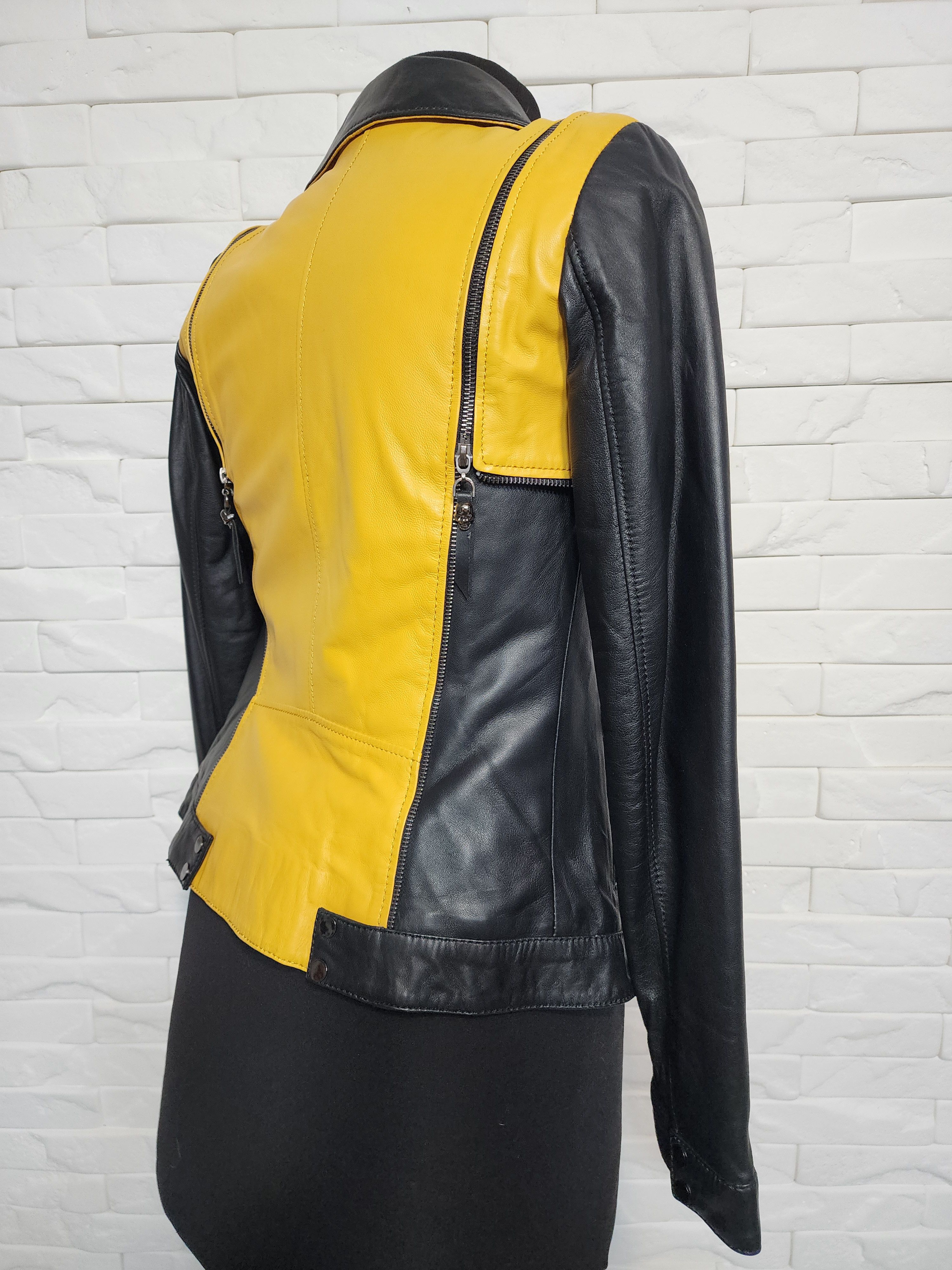 Uniqlo Yellow and Black Leather Jacket: Women's Sport Coat Size S / US 4 / IT 40 - 6 Thumbnail