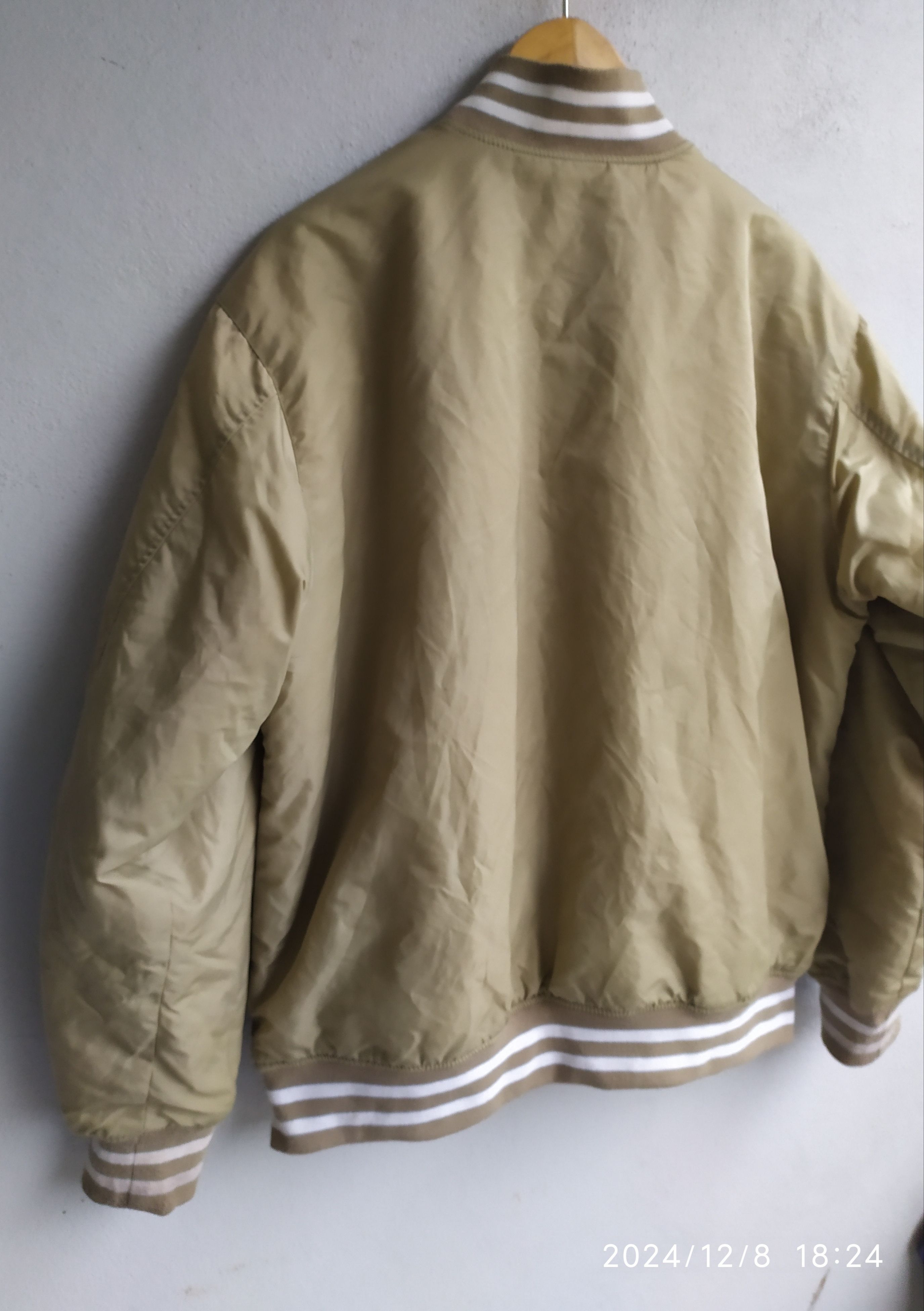 GU × Japanese Brand GU Japan Bomber Jacket Size US XL / EU 56 / 4 - 2 Thumbnail