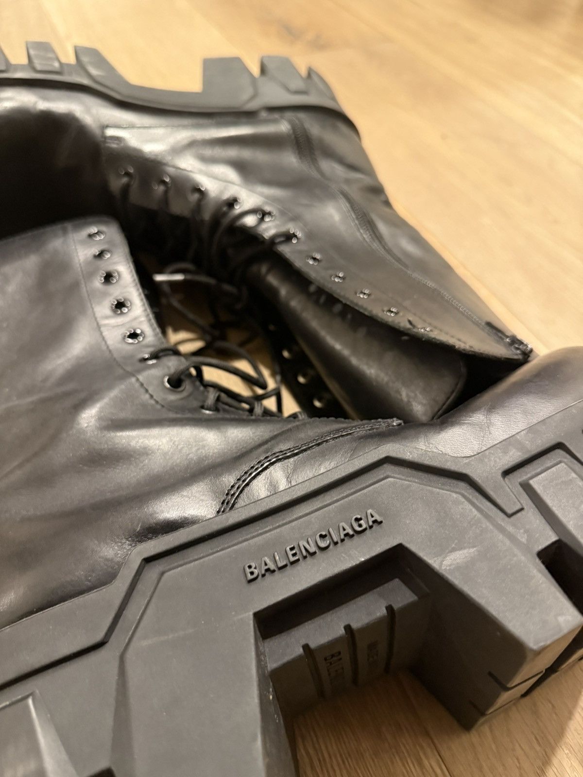 Balenciaga Balenciaga Bulldozer Boots Size US 11 / EU 44 - 2 Thumbnail