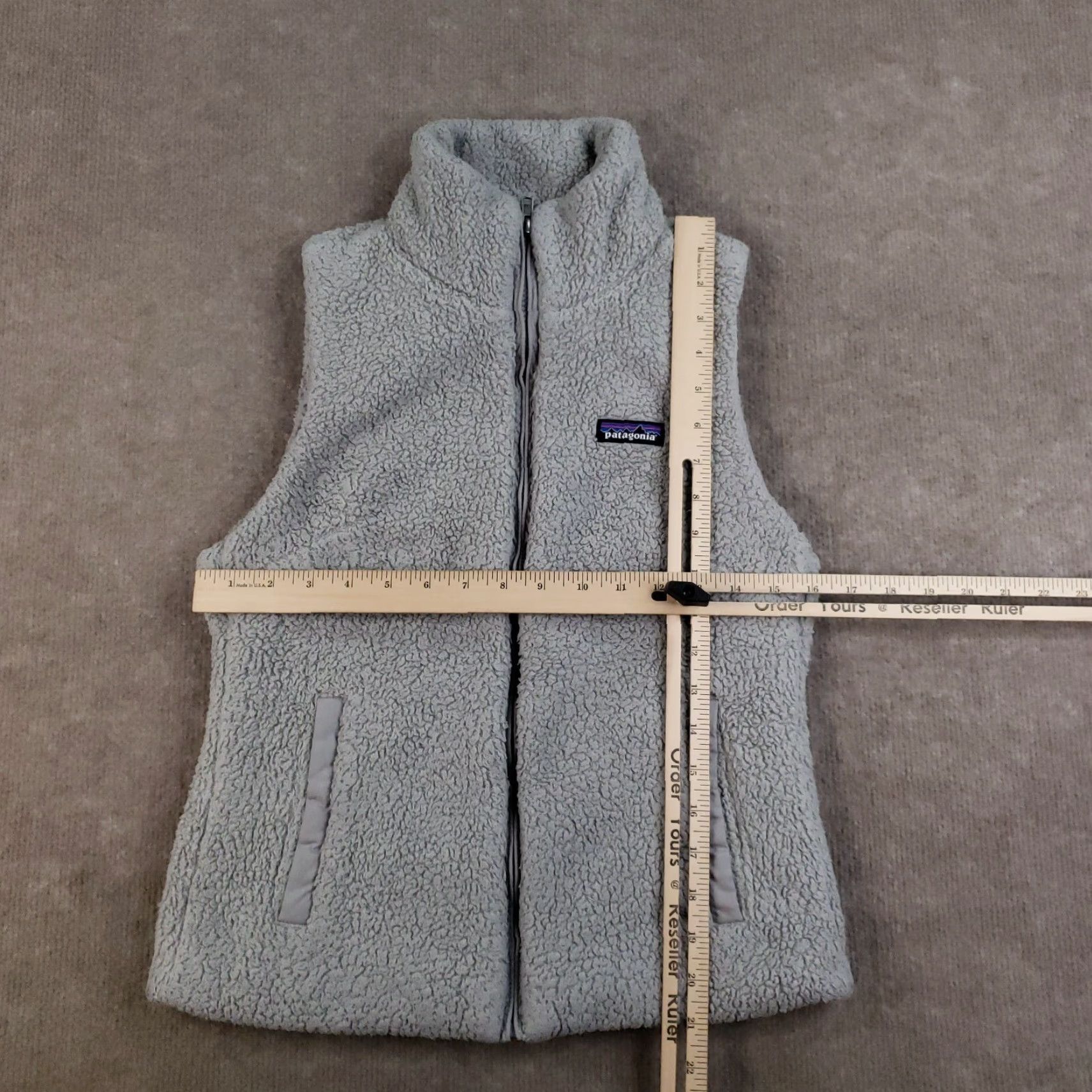 Patagonia Patagonia Los Gatos Vest Womens Small Beige Fuzzy Fleece Full Zip Size S / US 4 / IT 40 - 2 Thumbnail