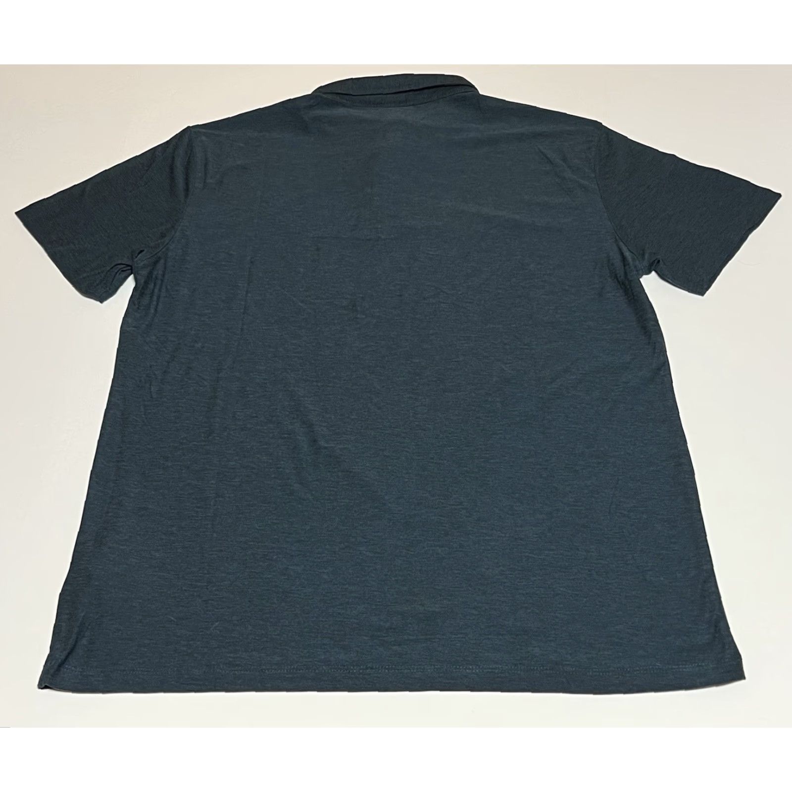 Vuori Vuori Strato Tech Polo Shirt Men’s L Blue Logo Short Sleeve Knit Polyester Blend Regular Polo Brand Vuori Strato Tech 90s? Size US L / EU 52-54 / 3 - 3 Thumbnail