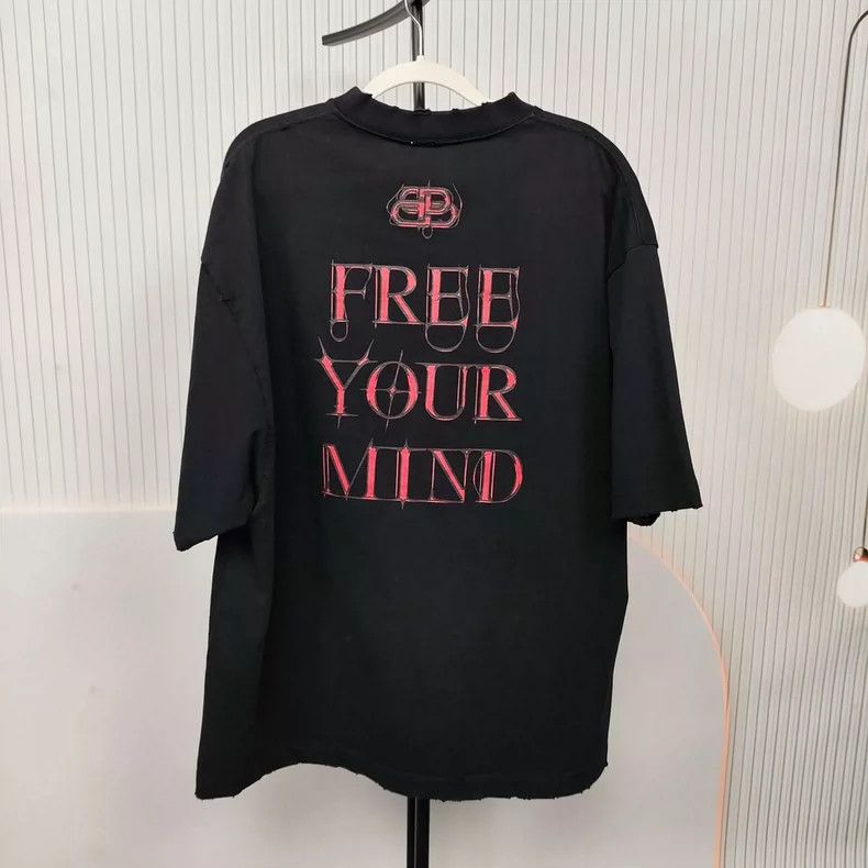 Balenciaga Balenciaga short sleeves Size US M / EU 48-50 / 2 - 2 Thumbnail