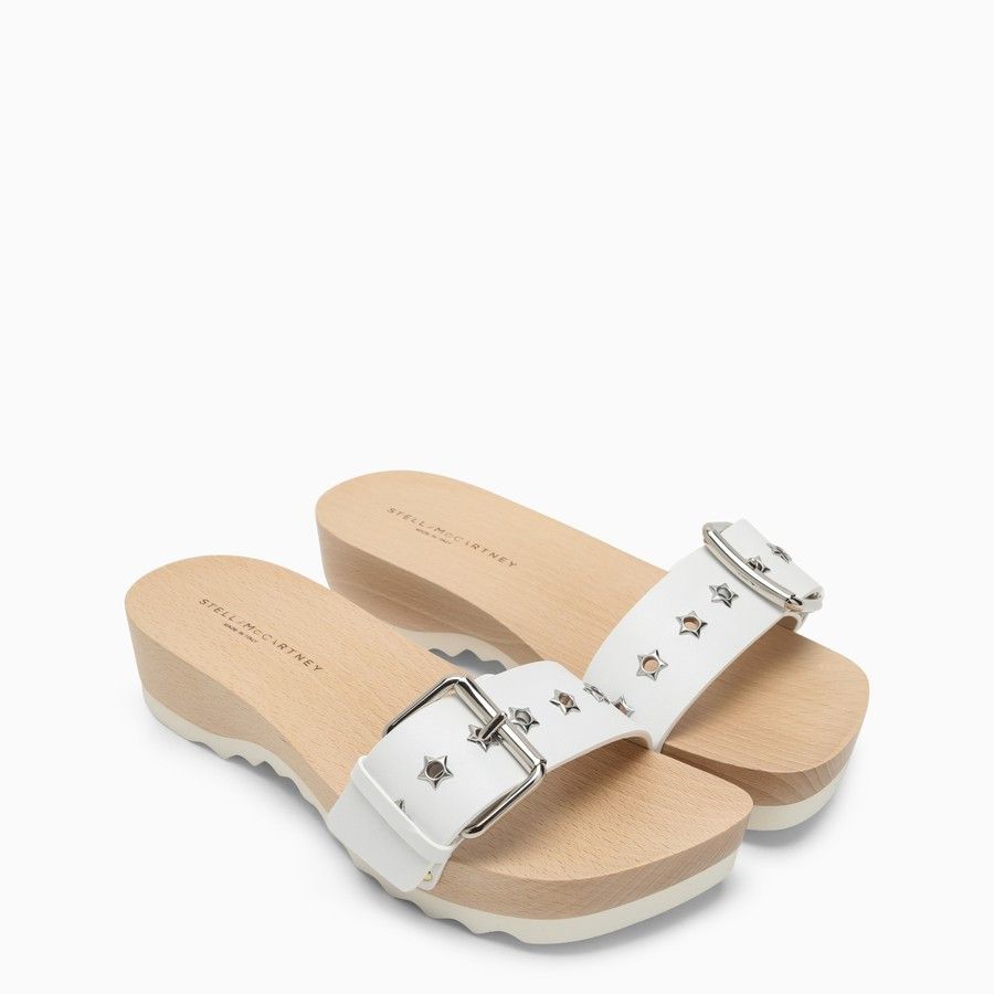 o1d2blof1024 Mules & Flip-Flops In White