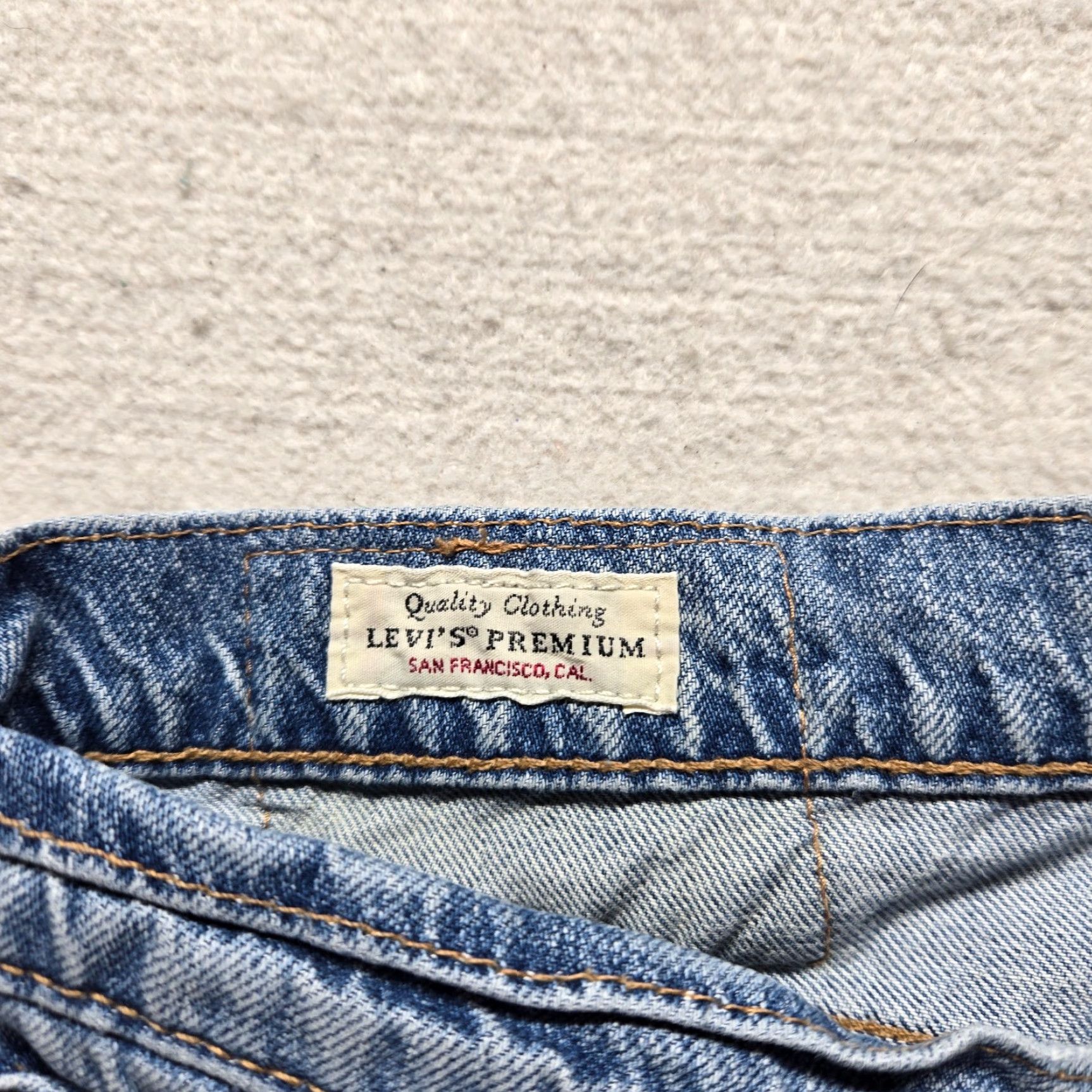 Levi's Levi’s 501 Jeans Denim Pants Men Adult Size 34 x 34 Blue Cotton Denim Straight 34 Inseam Mens Jeans Size US 34 / EU 50 - 4 Thumbnail
