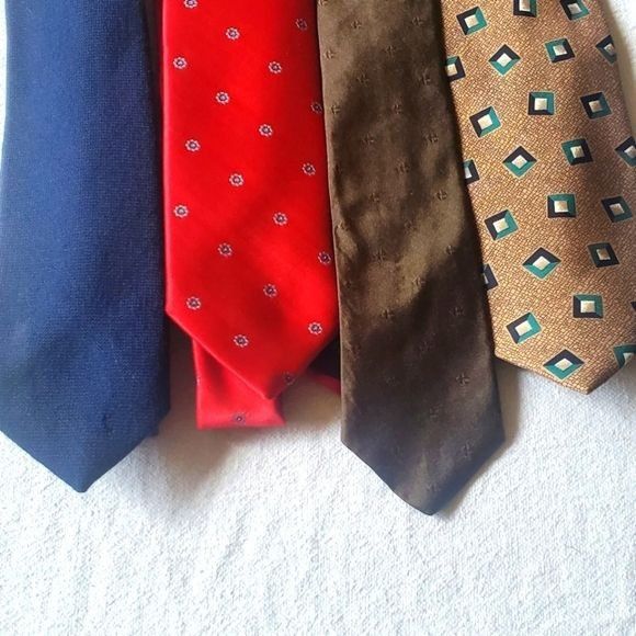 Designer Bundle of 4 Assorted Ties - 2 are 100% Silk Size ONE SIZE - 1 Thumbnail