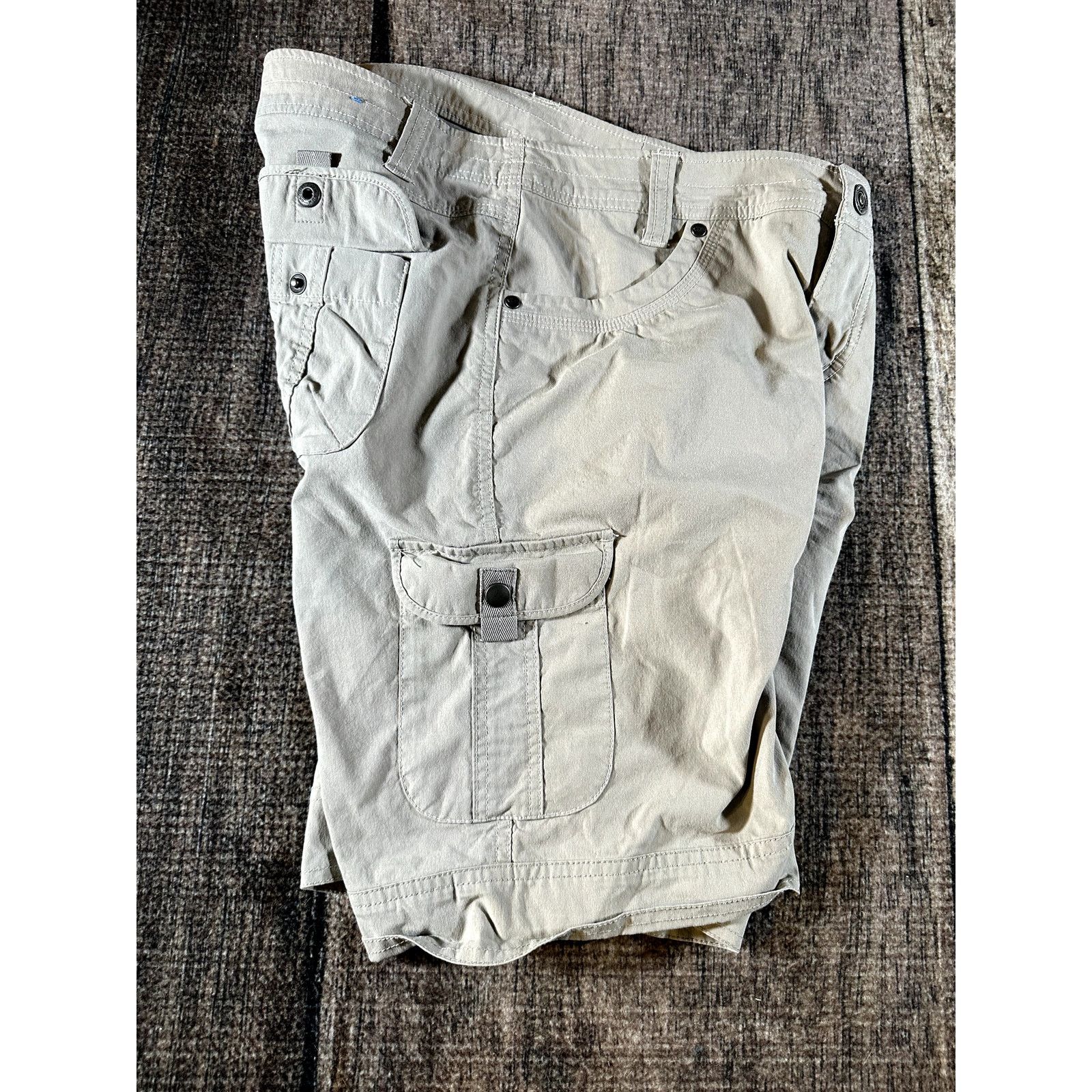 Kuhl Kuhl Womens Slash 11" Shorts Size 8 Tan UPF 50 Splash Hiking Size 30" / US 8 / IT 44 - 3 Thumbnail