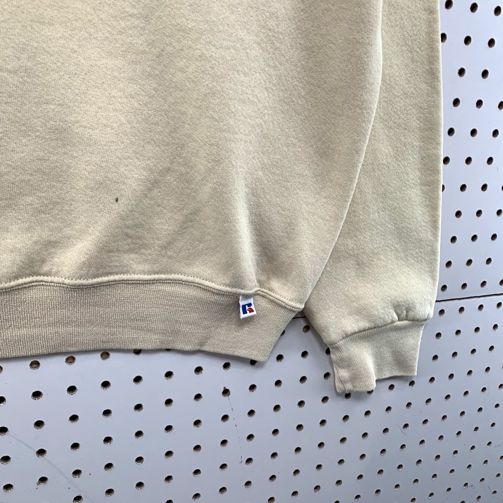 Russell Athletic VINTAGE Russell Athletic Sweatshirt Crewneck Mens L Beige 90s Long Sleeve Shirt Mens Beige 90s Russell Athletic Crewneck Sweatshirt Size US L / EU 52-54 / 3 - 4 Thumbnail