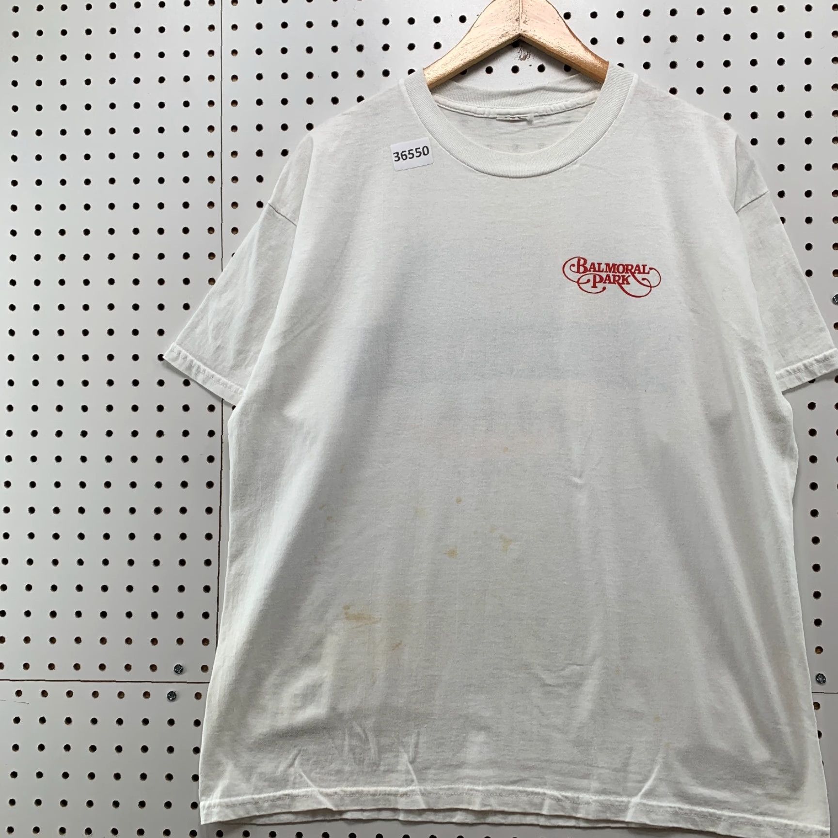 Gildan VINTAGE Y2K Gildan Balmoral Park Summer Night Horse Graphic Shirt Mens Large White Size US L / EU 52-54 / 3 - 4 Thumbnail