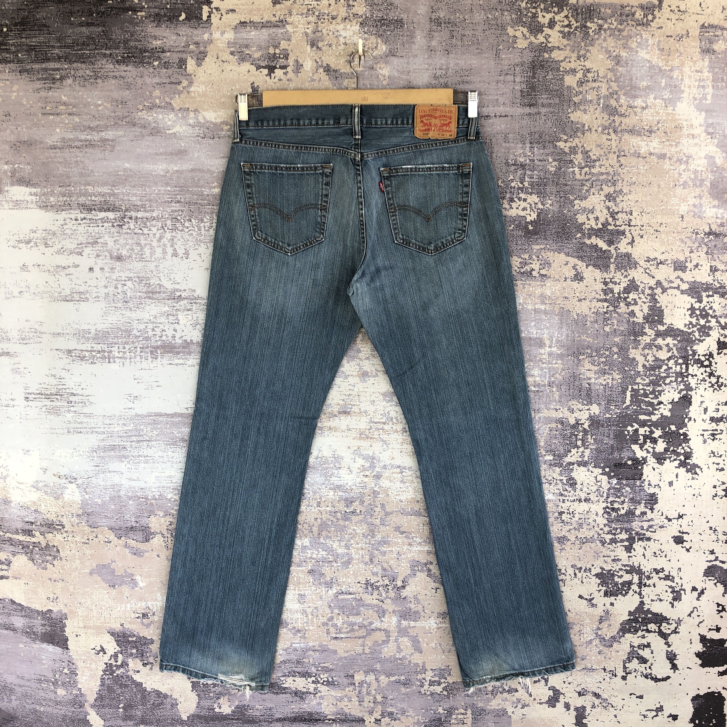 Levi's Vintage Levis 559 Distressed Jeans Levi's Faded Wash Denim Size US 34 / EU 50 - 2 Thumbnail