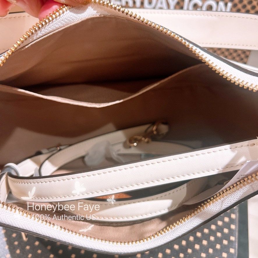 Coach Teri Hobo Bag In Signature Canvas CV940 Size ONE SIZE - 6 Thumbnail