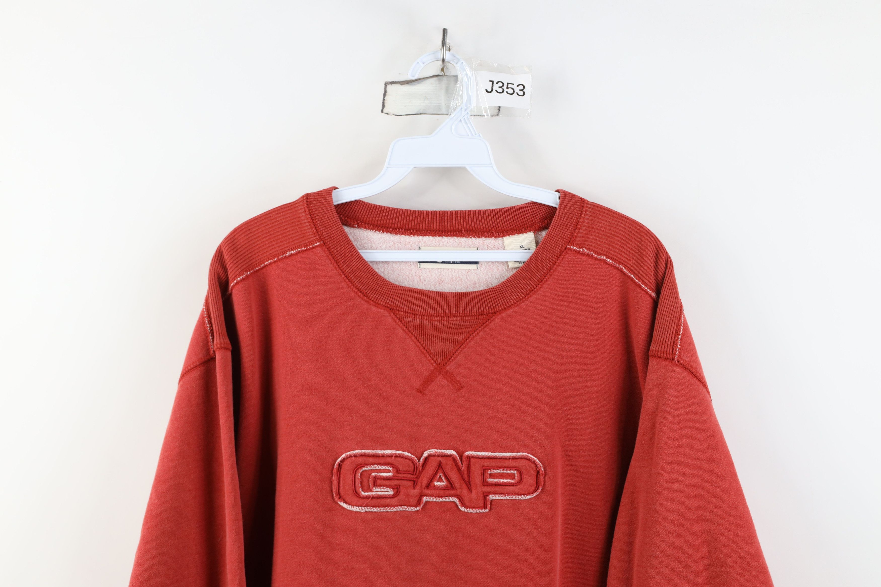 Gap Vintage 90s Y2K Gap Spell Out Heavy Crewneck Sweatshirt Red Size US XL / EU 56 / 4 - 2 Thumbnail