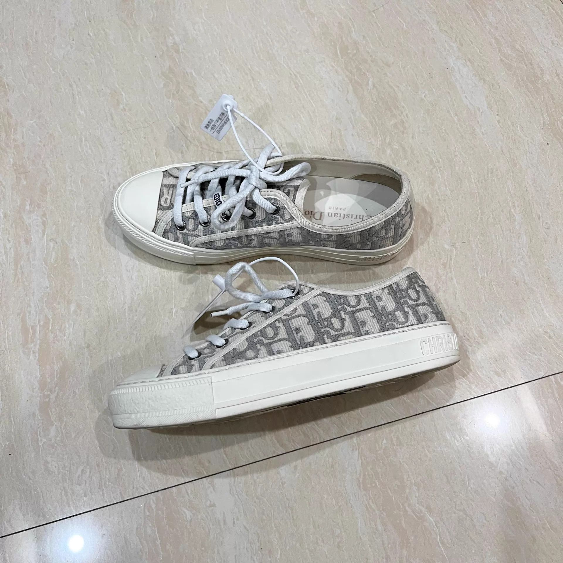 Dior Dior Oblique All-over Logo Platform Sneaker 97New EU37.5 Size US 7 / IT 37 - 1 Thumbnail