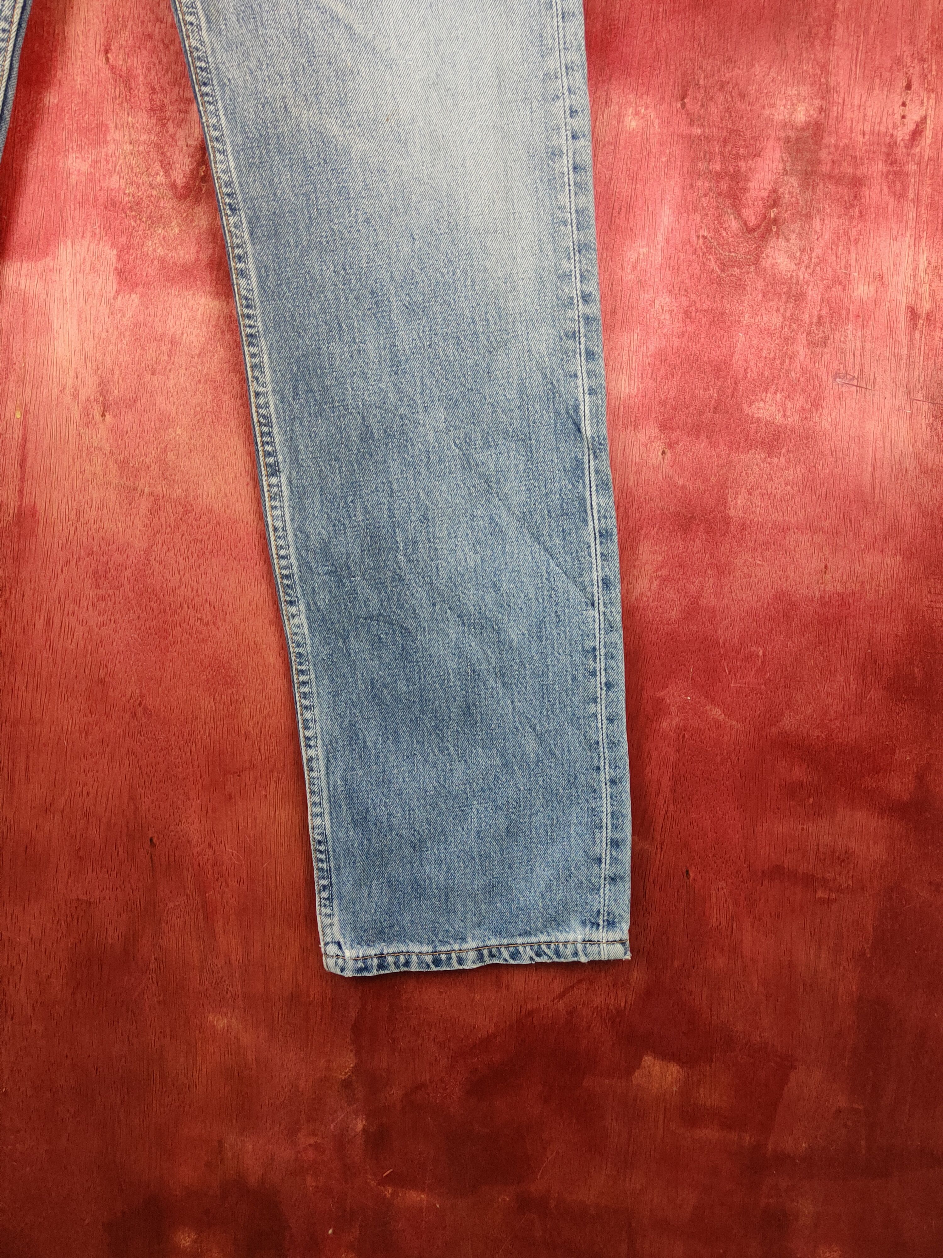 Levi's 501 Levi's vintage faded Blue Distressed Ripped Jeans #S1645 Size US 31 - 6 Thumbnail