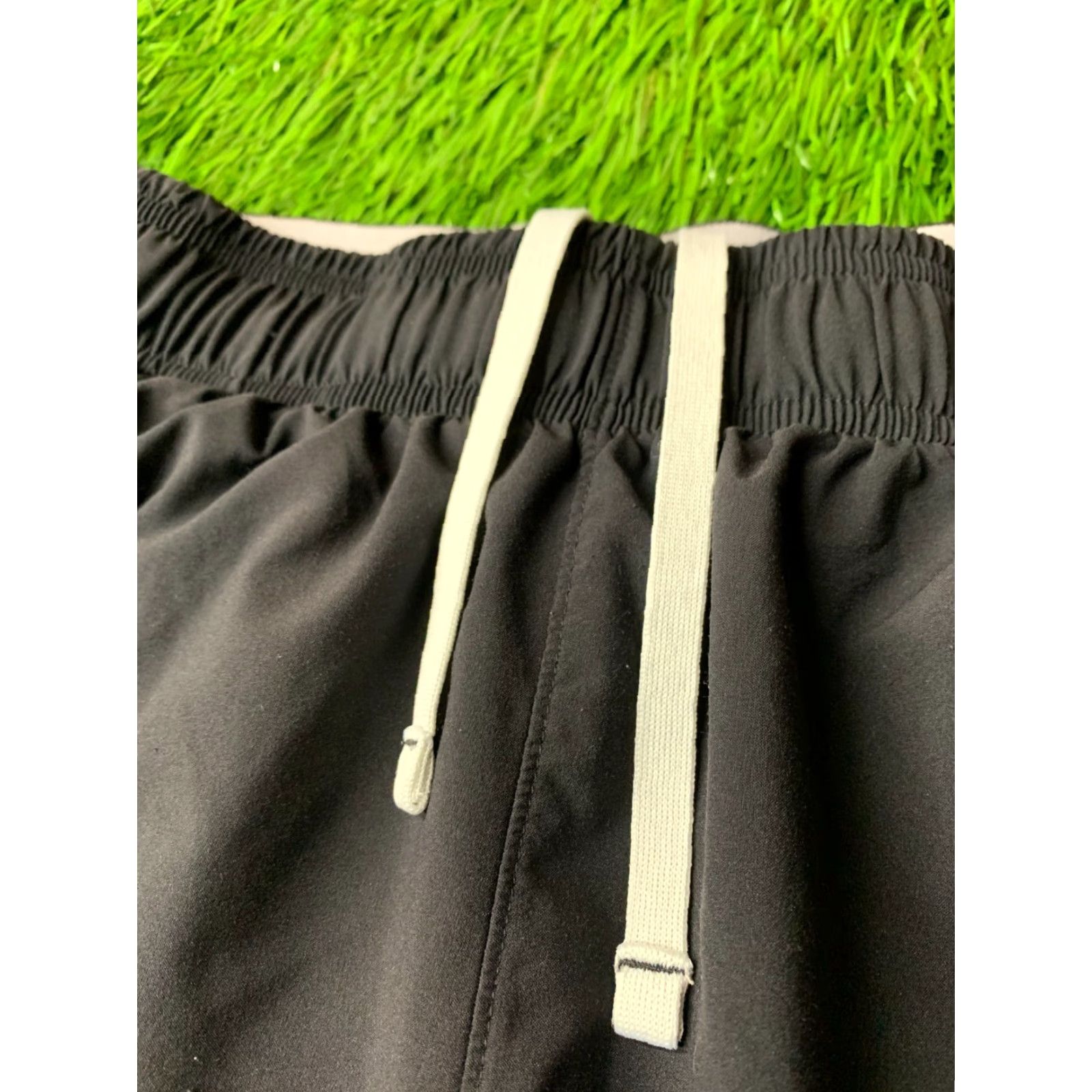 Under Armour UNDER ARMOUR HEATGEAR ORIGINAL MEN TRAINING SHORTS SIZE L LARGE Size US 33 - 3 Thumbnail