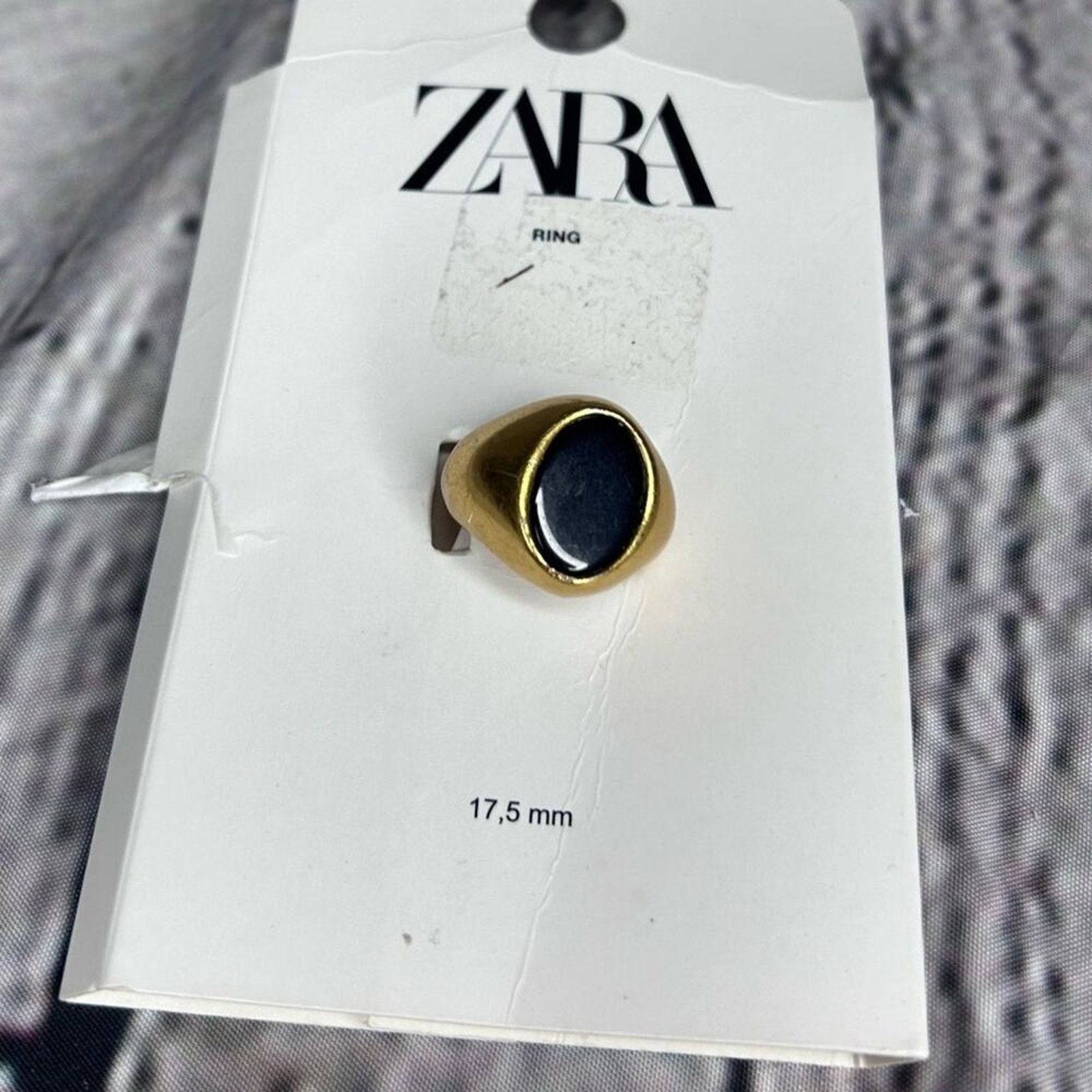 Zara Nwt- Zara contrast signet ring-7 Size ONE SIZE - 2 Thumbnail