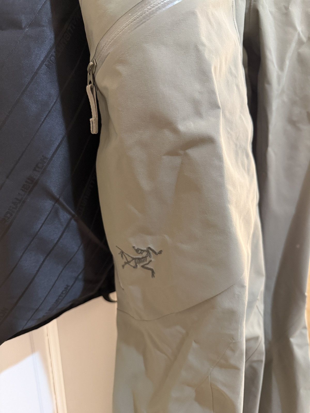 Arc'teryx Arcteryx Rush Bib Size US 32 / EU 48 - 3 Thumbnail