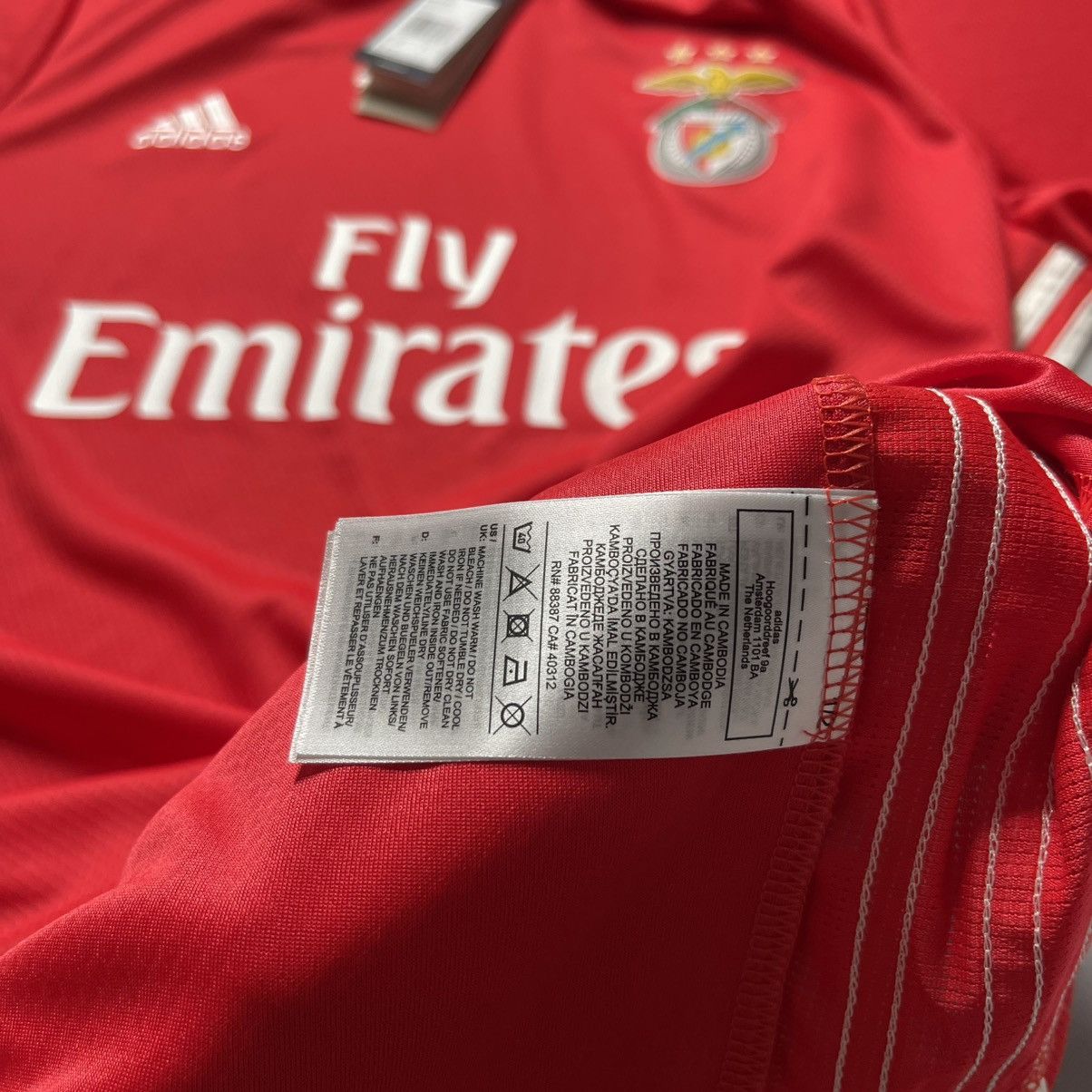 Adidas BENFICA ADIDAS 2019/2020 FOOTBALL HOME JERSEY #49 TAARABT Size US XL / EU 56 / 4 - 12 Thumbnail