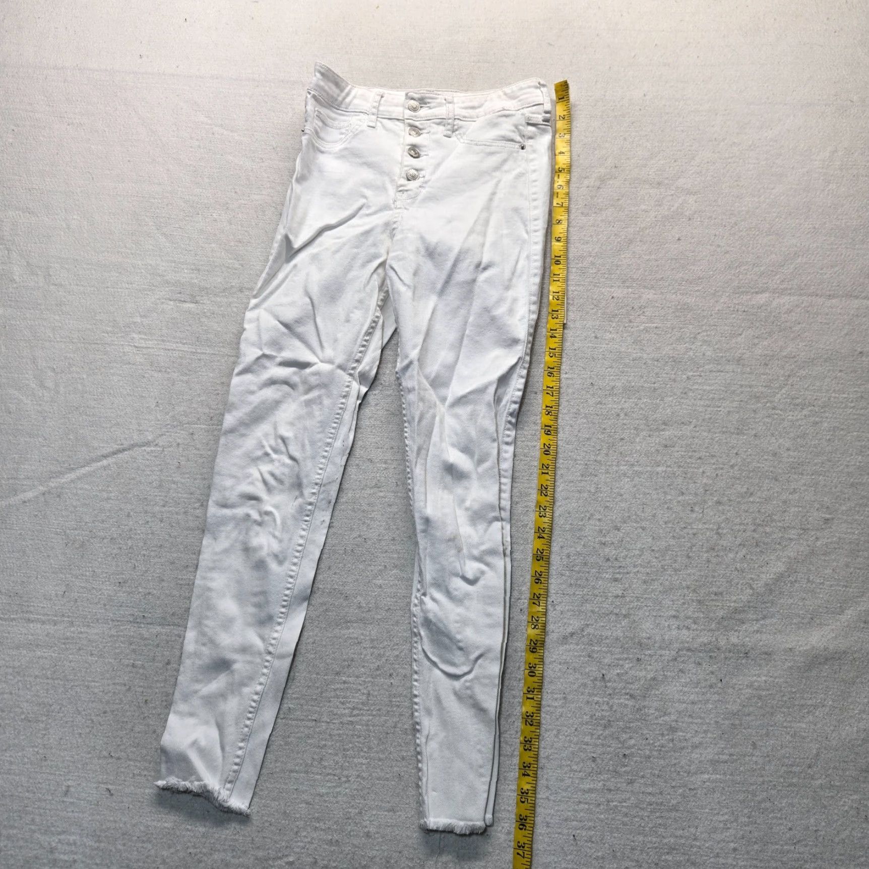 Abercrombie & Fitch Abercrombie & Fitch Solid White Skinny Denim Pants Womens 2 Waist 26 Inseam 30 Button Front Flat Front Ankle 30 Size 26" / US 2 / IT 38 - 7 Thumbnail