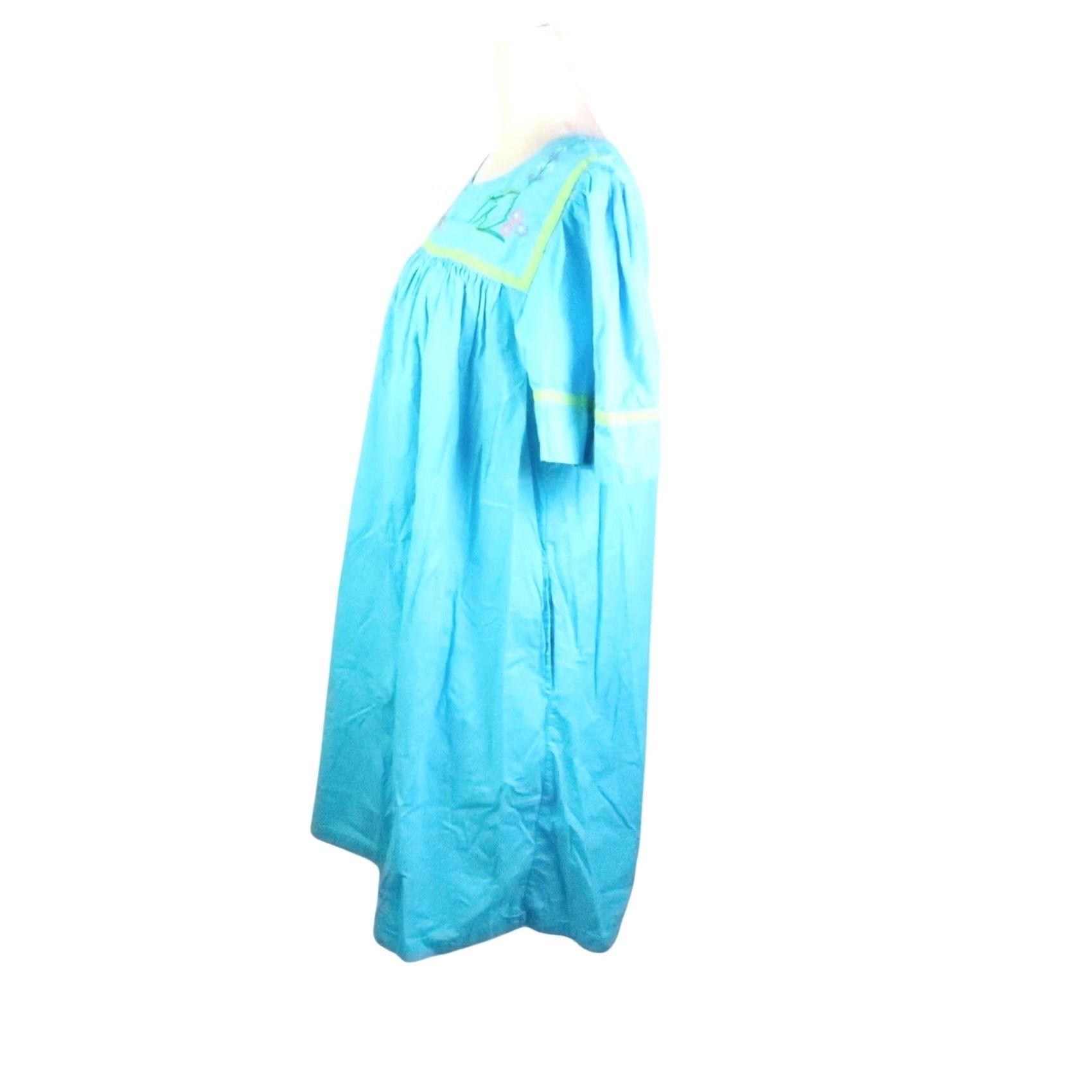 Vintage VINTAGE Simply Basic Nightgown Dress Turquoise Blue Muumuu Short Sleeve Embroidered 100% Cotton S Womens Size S / US 4 / IT 40 - 3 Thumbnail