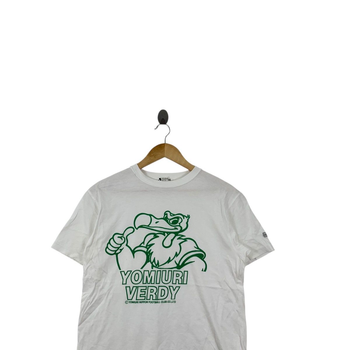 Vintage Vintage YOMIURI TOKYO VERDY Captain Tsubasa Football Tee Size US S / EU 44-46 / 1 - 2 Thumbnail