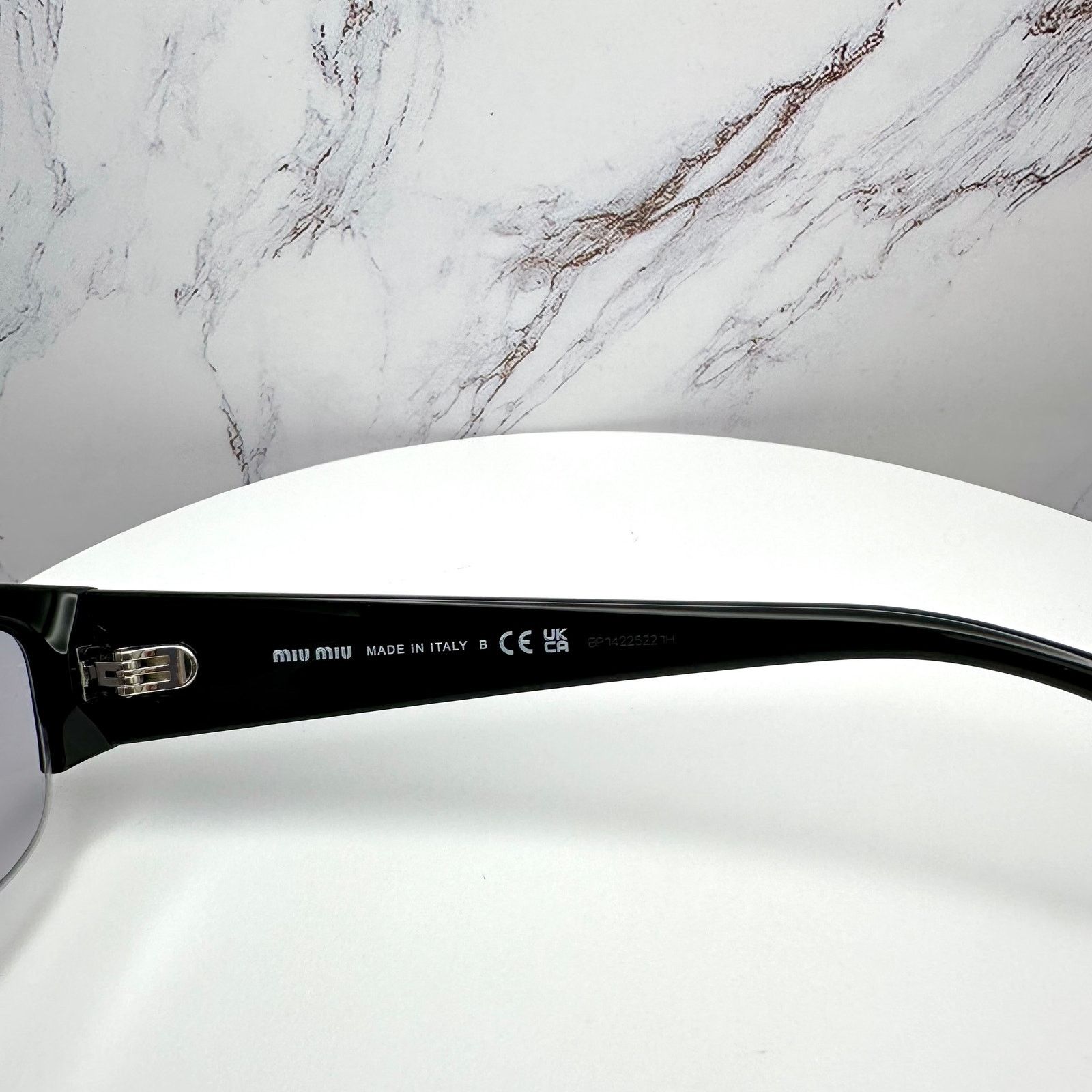 Miu Miu New MIU MIU Vedette Sunglasses Seen on Kylie Jenner MU B07S Size ONE SIZE - 10 Thumbnail