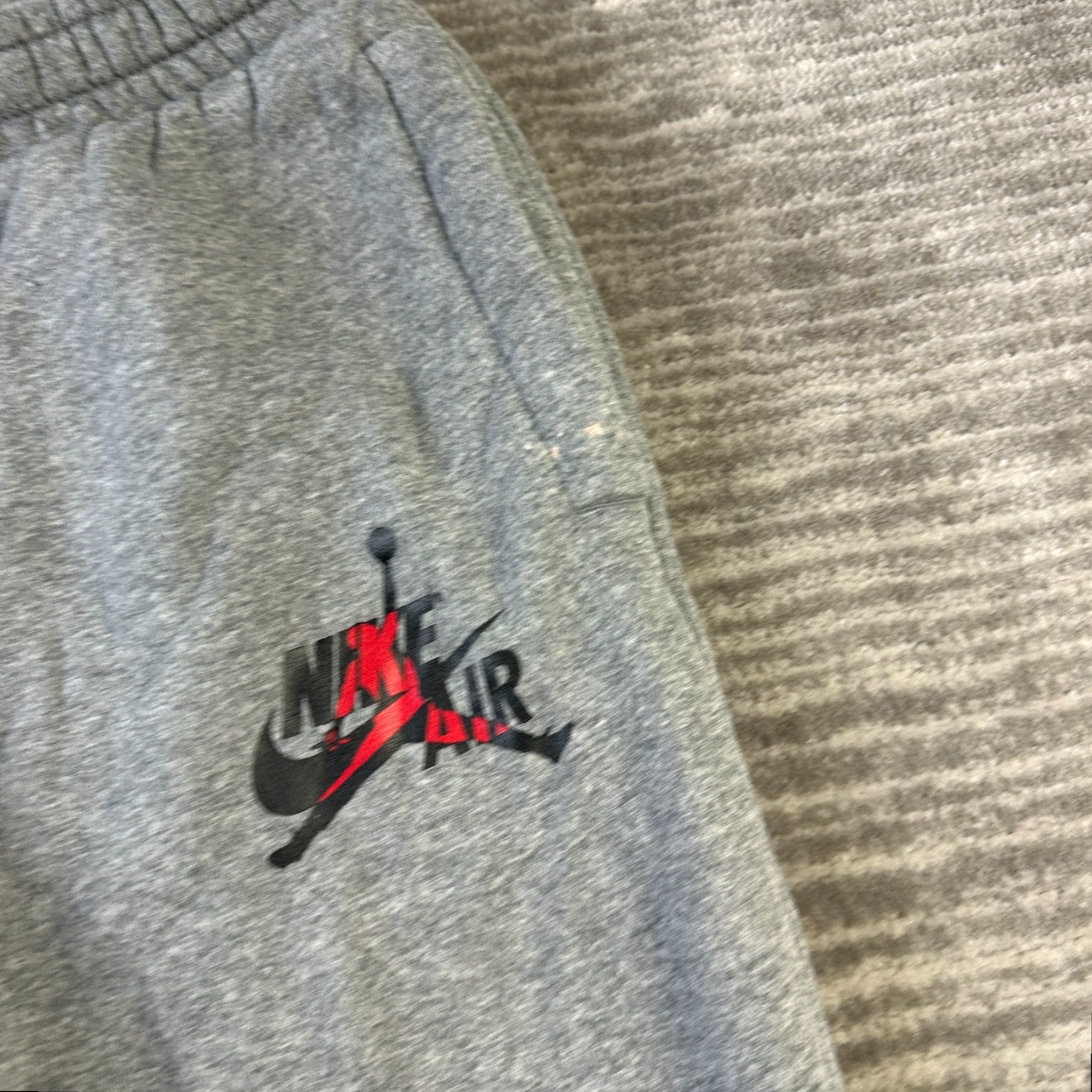 Jordan Brand Jordan Pants Mens Small Gray Fleece Sweatpants Joggers with Pockets Zip Pocket Adjustable Waist Basketball Logo Jumpman Size US 31 - 4 Thumbnail