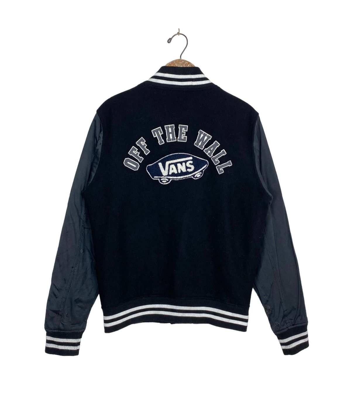 Vans Rare‼️ Vans Off The Wall Wool Varsity Embroidery Big Logo Size US M / EU 48-50 / 2 - 1 Thumbnail