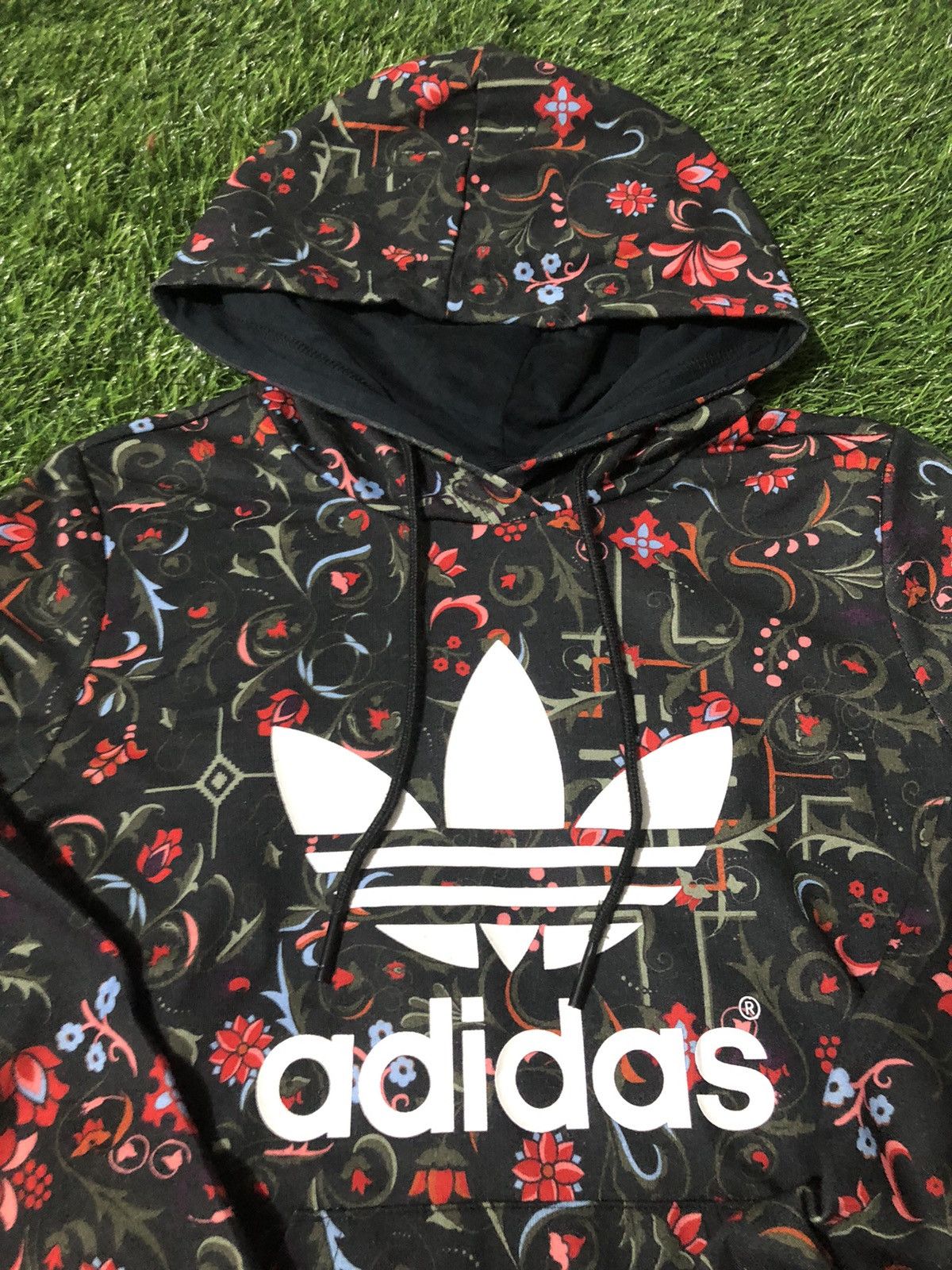 Adidas ADIDAS x HOODIE BLACK FLORAL Size US M / EU 48-50 / 2 - 3 Thumbnail