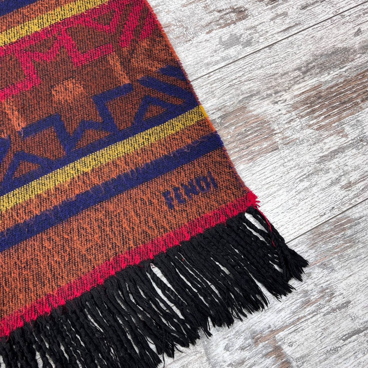 Fendi 2000s Fendi Geometric Multicolor Tribal Print Wool Scarf Size ONE SIZE - 6 Thumbnail