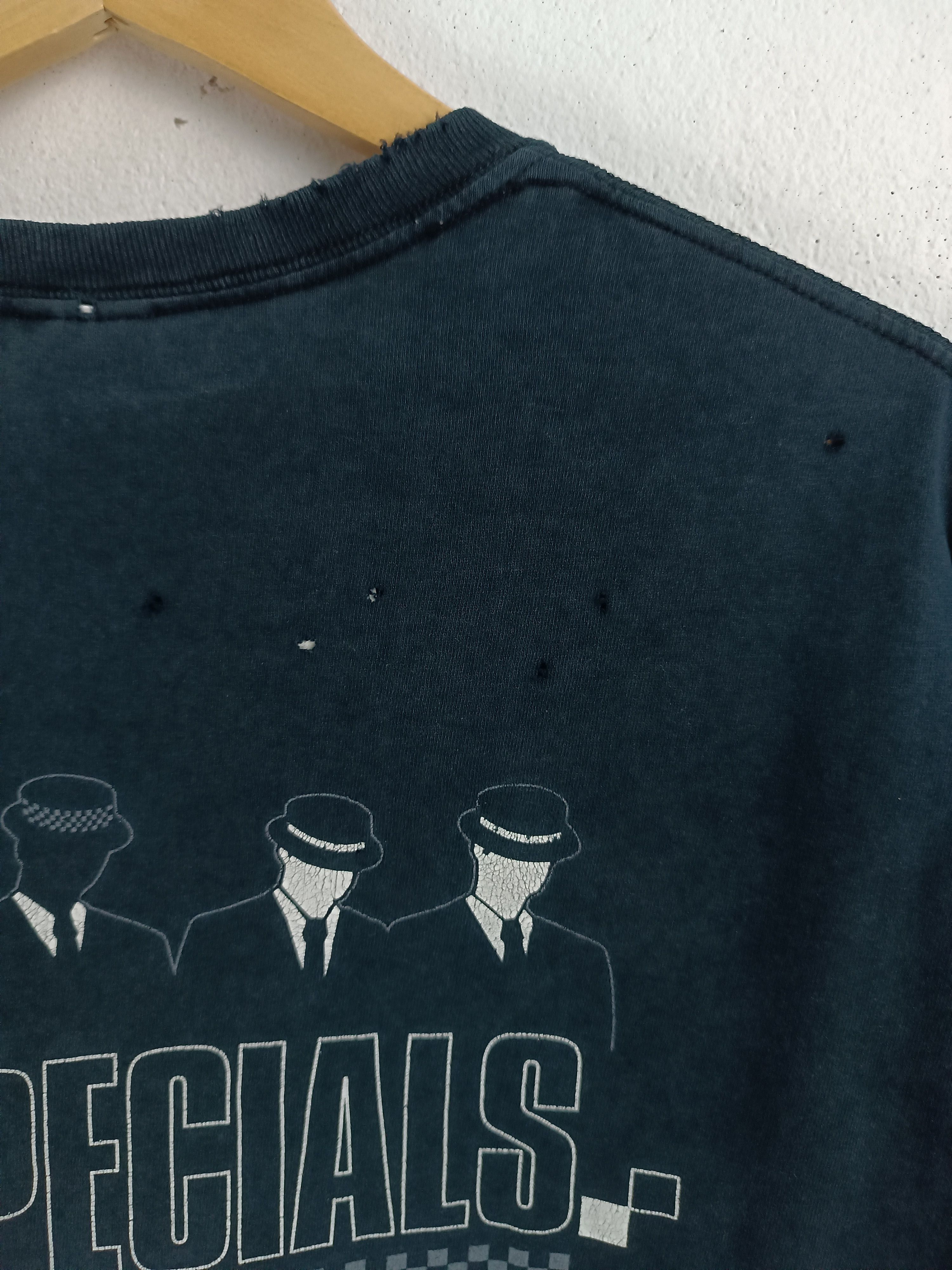 Vintage THRASH FADED VINTAGE '13 THE SPECIALS TOUR TEE SKA RANCID Size US M / EU 48-50 / 2 - 17 Thumbnail