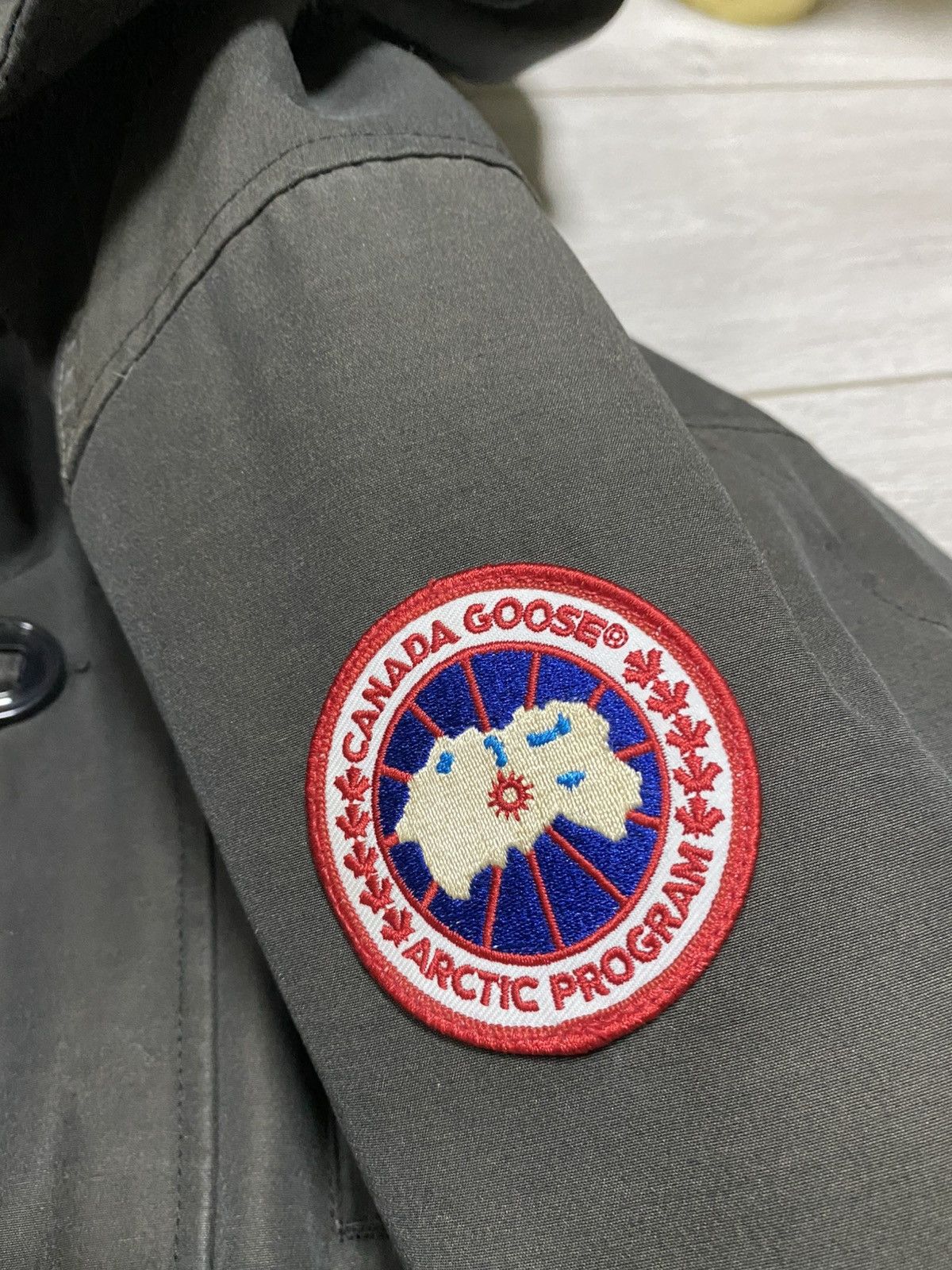 Canada Goose Canada Goose chateau down zip puffer jacket parka Size US M / EU 48-50 / 2 - 14 Thumbnail