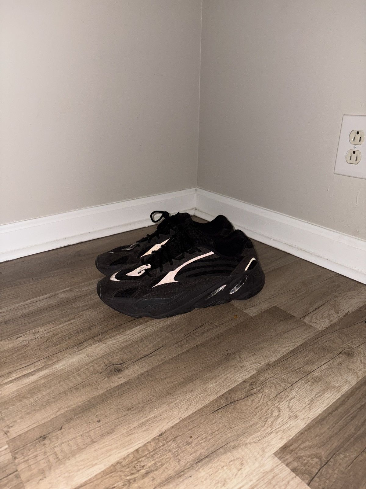 Yeezy Yeezy 720 v2 Vanta Size US 13 / EU 46 - 3 Thumbnail