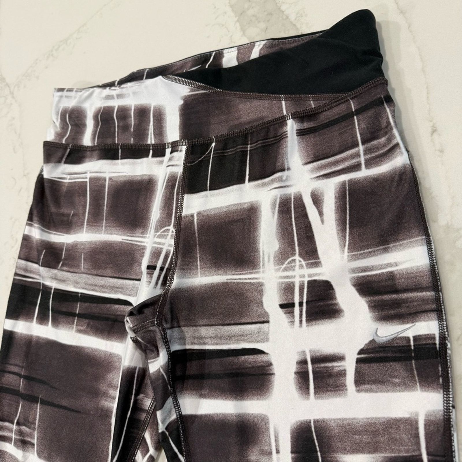 Nike Nike DriFit Running Athletic Crop Leggings Womens Medium Size 30" / US 8 / IT 44 - 3 Thumbnail